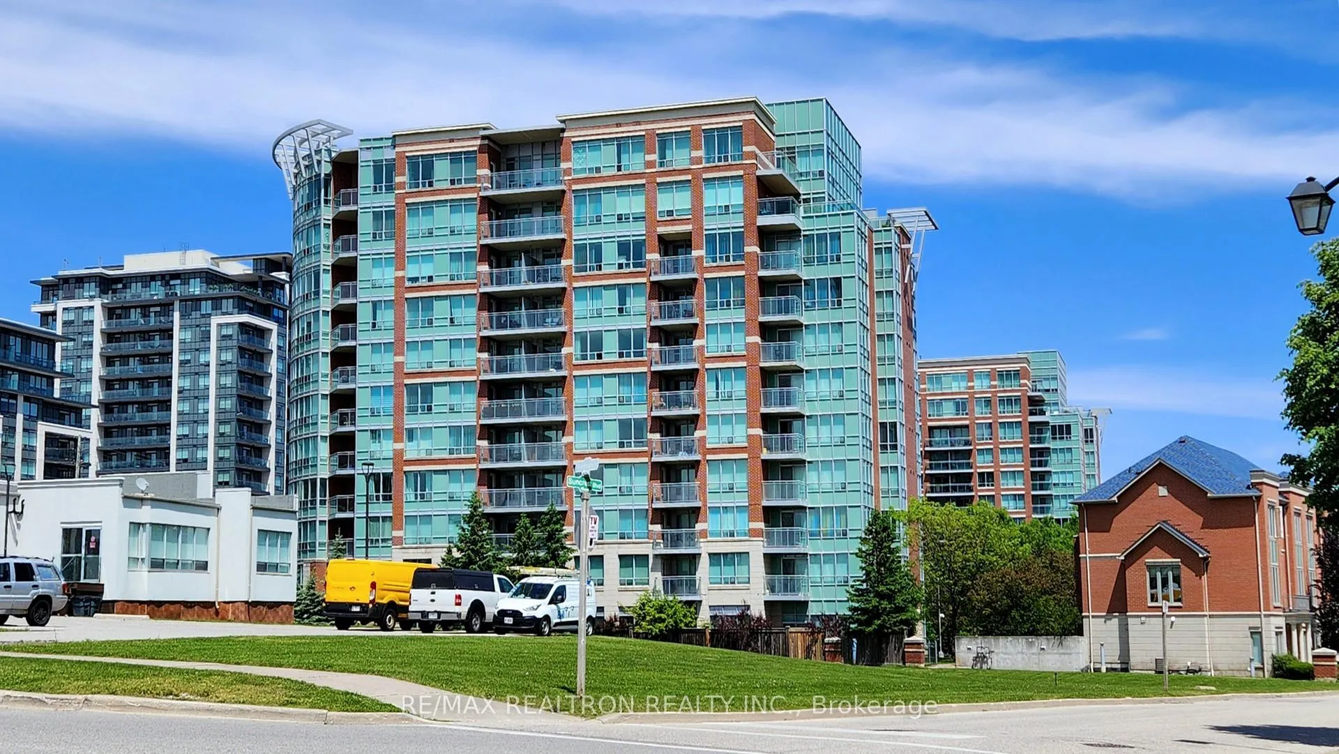 Front of Unit LPH6, 48 Suncrest Boulevard