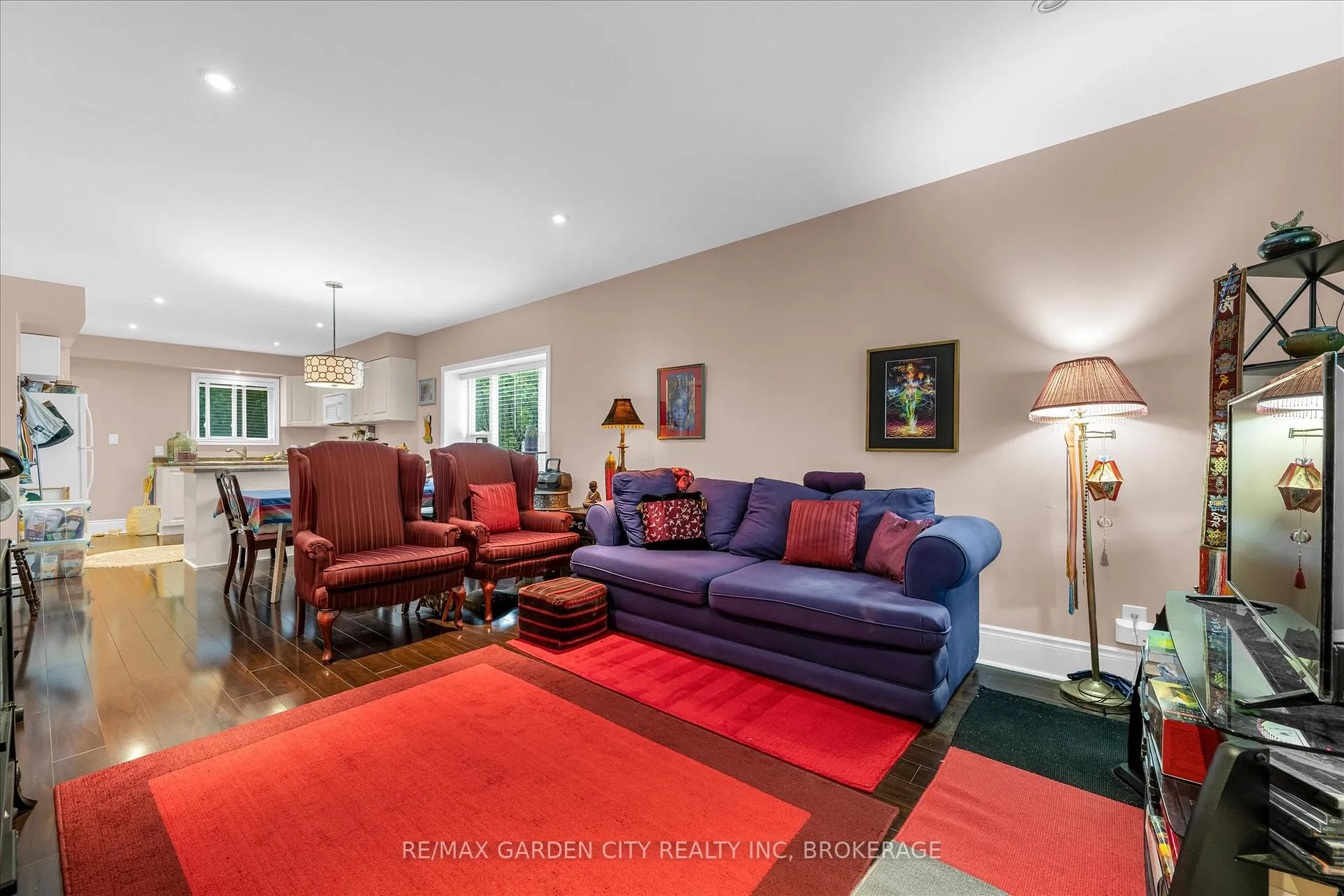 Photo 2 of 16 Ida Street, St. Catharines, E. Chester — HOMEH