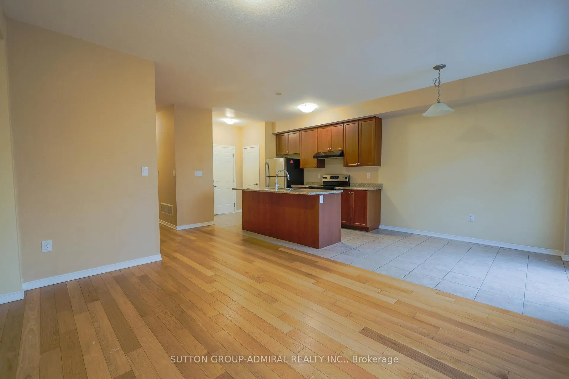 Photo 20 of 81 Oaktree Drive, Haldimand — HOMEH