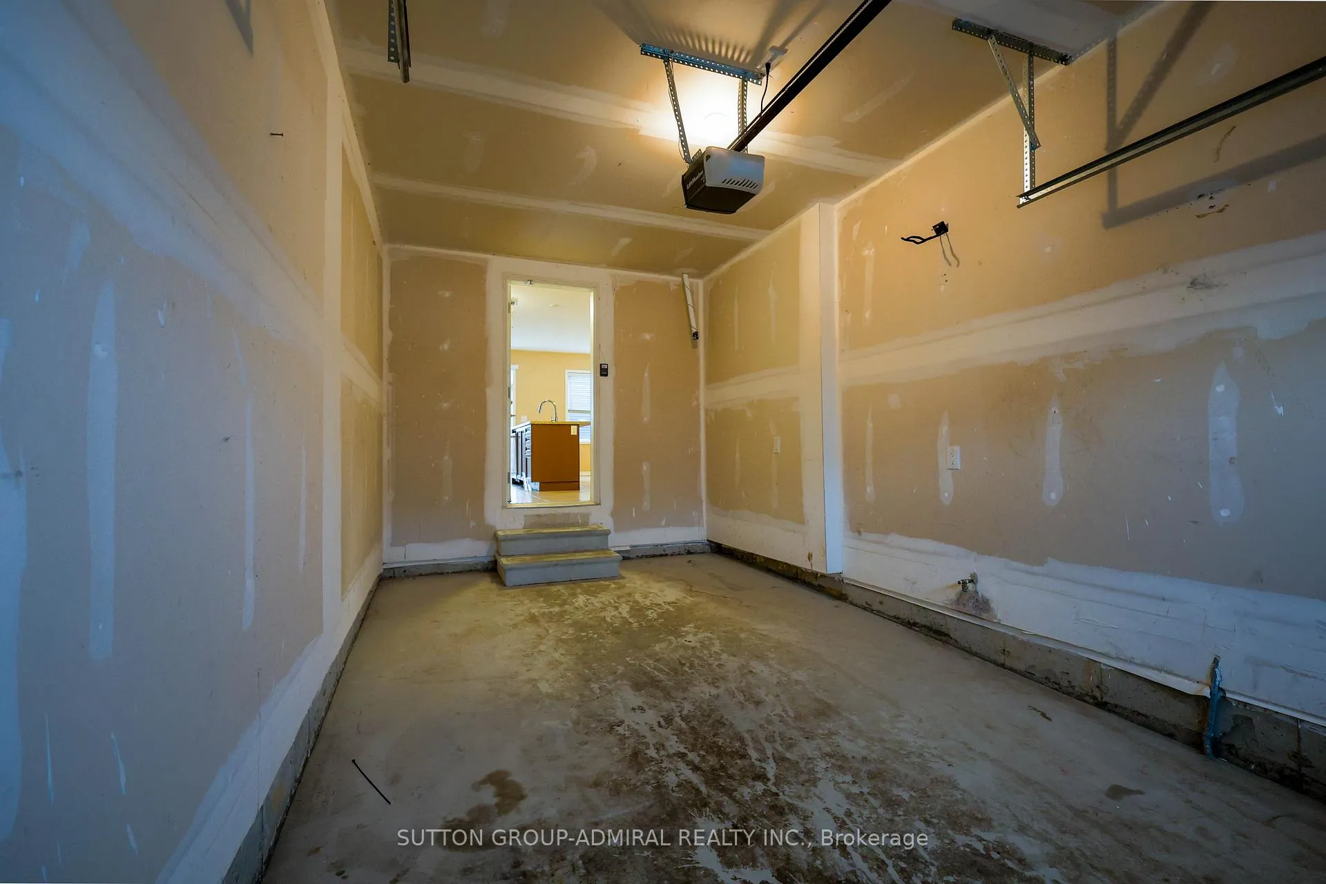 Photo 27 of 81 Oaktree Drive, Haldimand — HOMEH