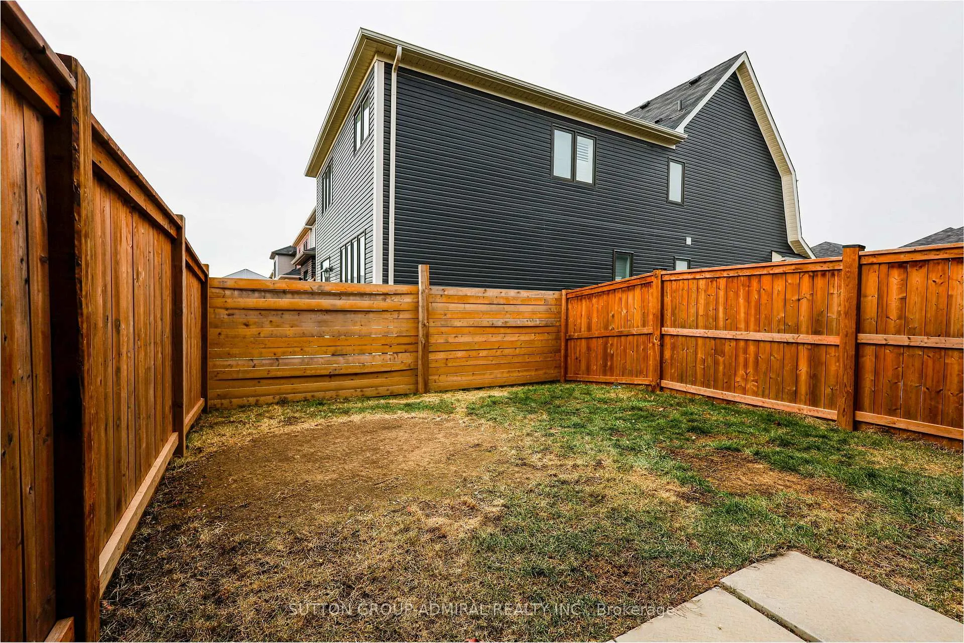 Photo 28 of 81 Oaktree Drive, Haldimand — HOMEH
