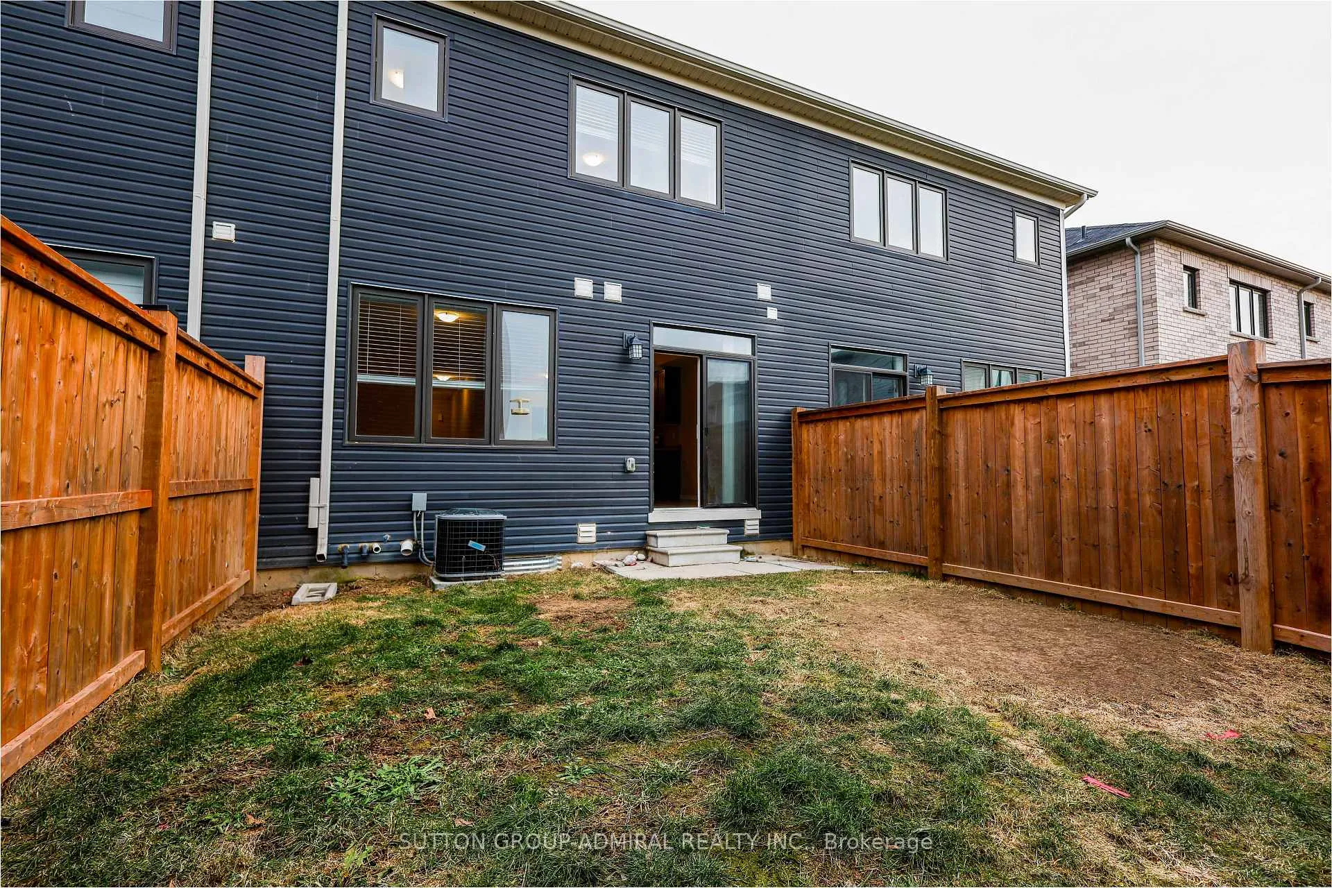 Photo 29 of 81 Oaktree Drive, Haldimand — HOMEH