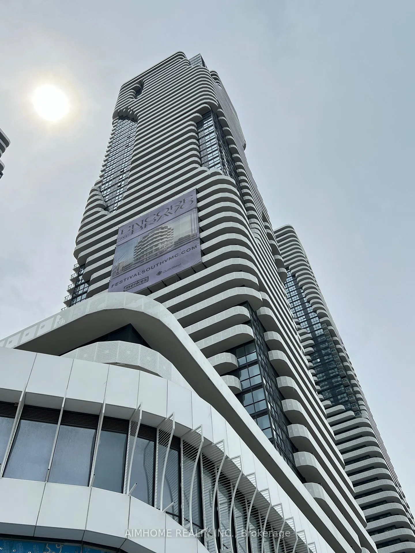 Photo 1 of Unit 1101, 28 Interchange Way, Vaughan, Vaughan Corporate Centre — HOMEH