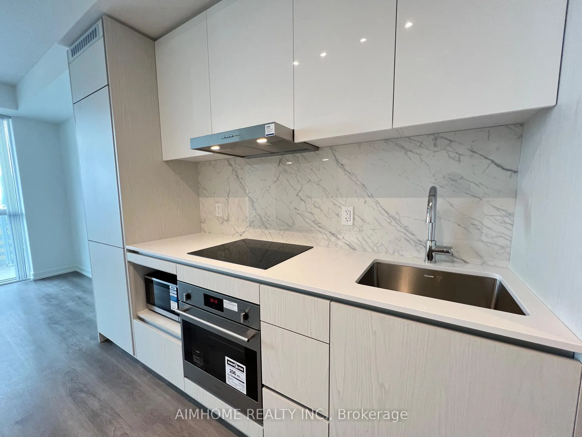 Photo 14 of Unit 1101, 28 Interchange Way, Vaughan, Vaughan Corporate Centre — HOMEH