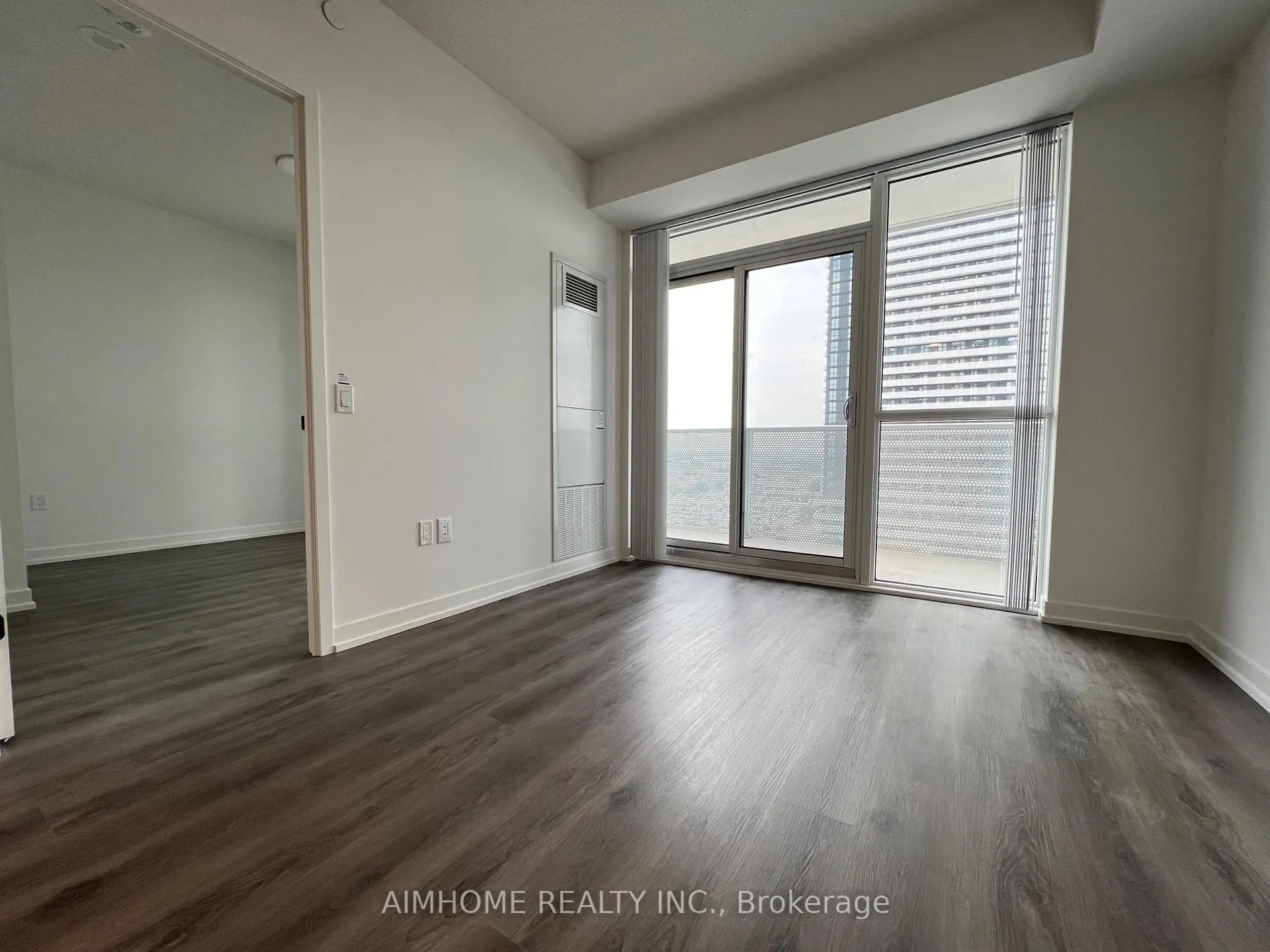 Photo 16 of Unit 1101, 28 Interchange Way, Vaughan, Vaughan Corporate Centre — HOMEH