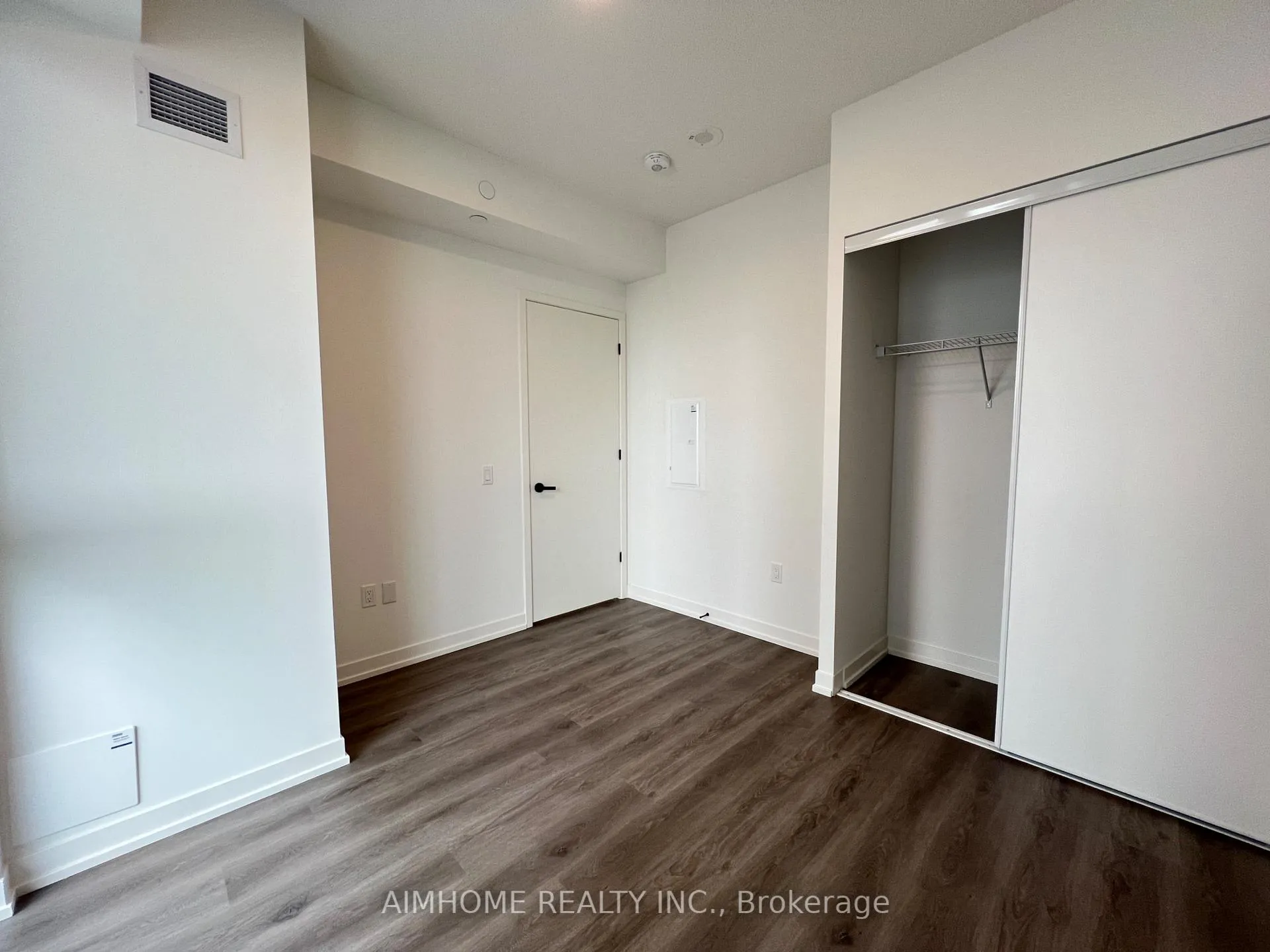 Photo 18 of Unit 1101, 28 Interchange Way, Vaughan, Vaughan Corporate Centre — HOMEH