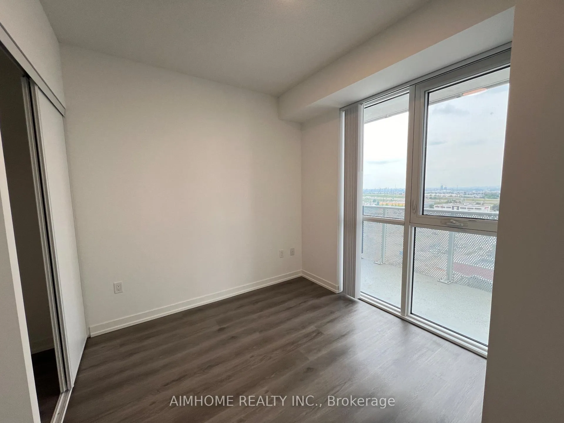 Photo 20 of Unit 1101, 28 Interchange Way, Vaughan, Vaughan Corporate Centre — HOMEH