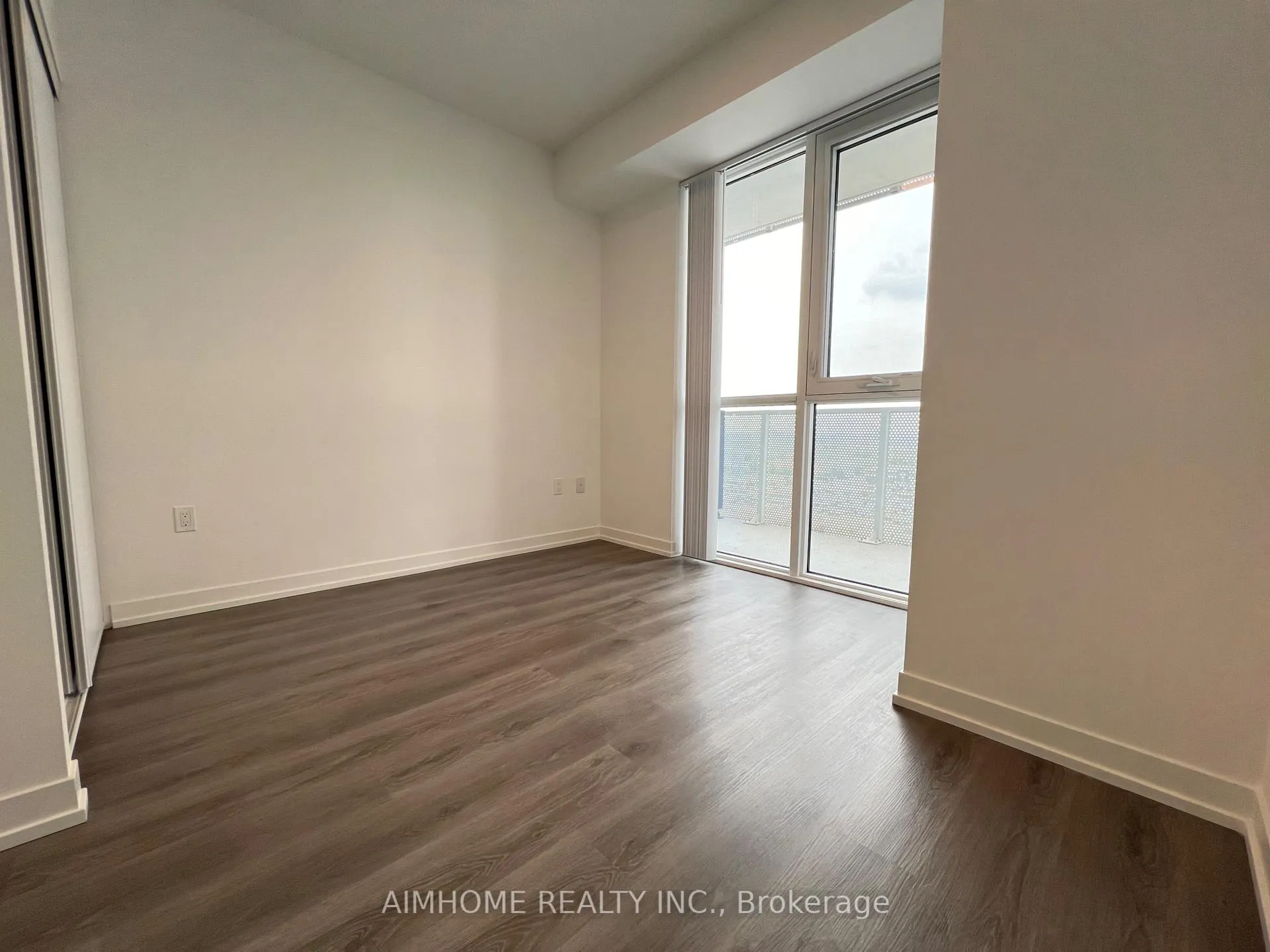 Photo 21 of Unit 1101, 28 Interchange Way, Vaughan, Vaughan Corporate Centre — HOMEH