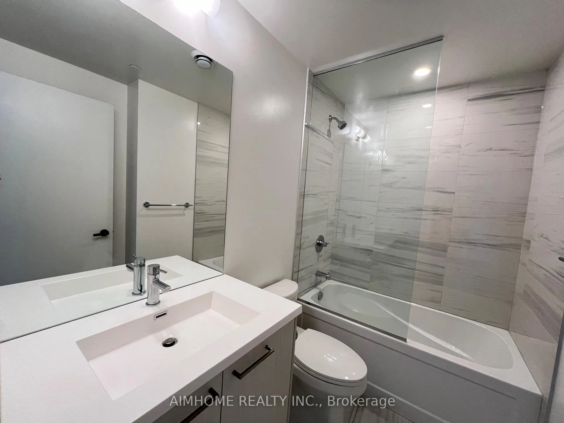 Photo 22 of Unit 1101, 28 Interchange Way, Vaughan, Vaughan Corporate Centre — HOMEH