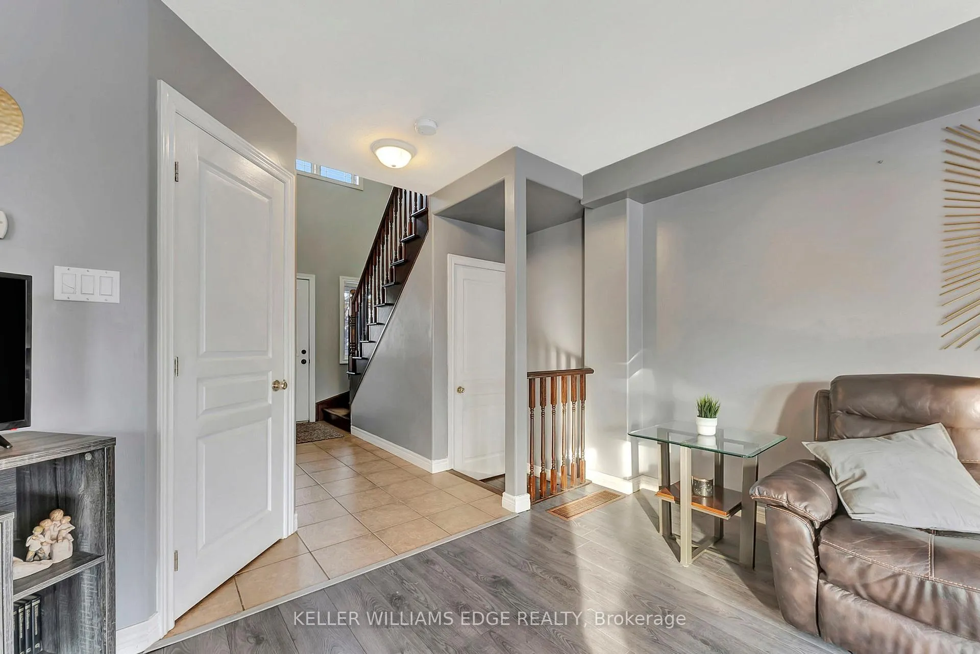 Photo 5 of 20 Donald Bell Drive, Hamilton, Binbrook — HOMEH