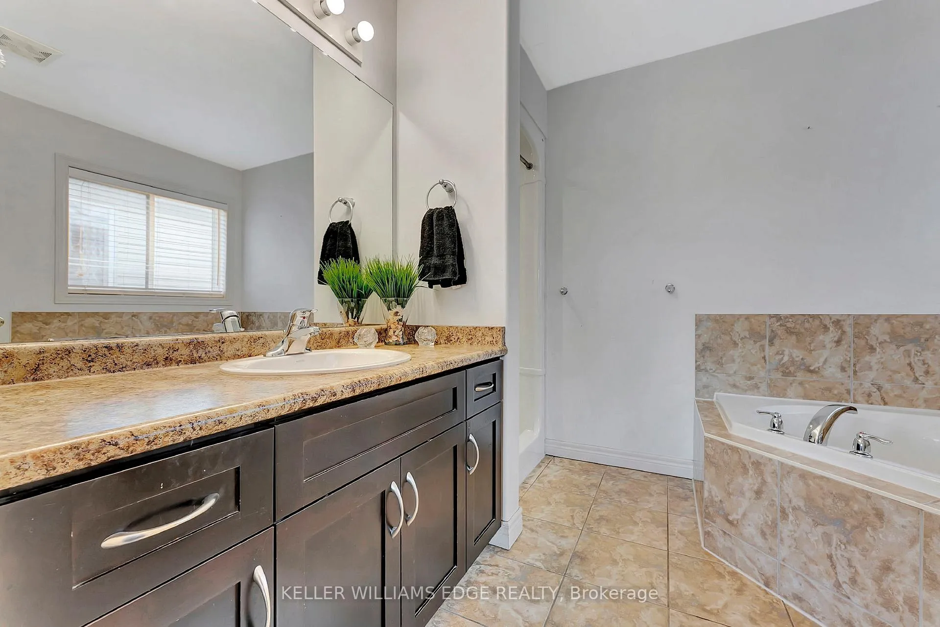 Photo 19 of 20 Donald Bell Drive, Hamilton, Binbrook — HOMEH