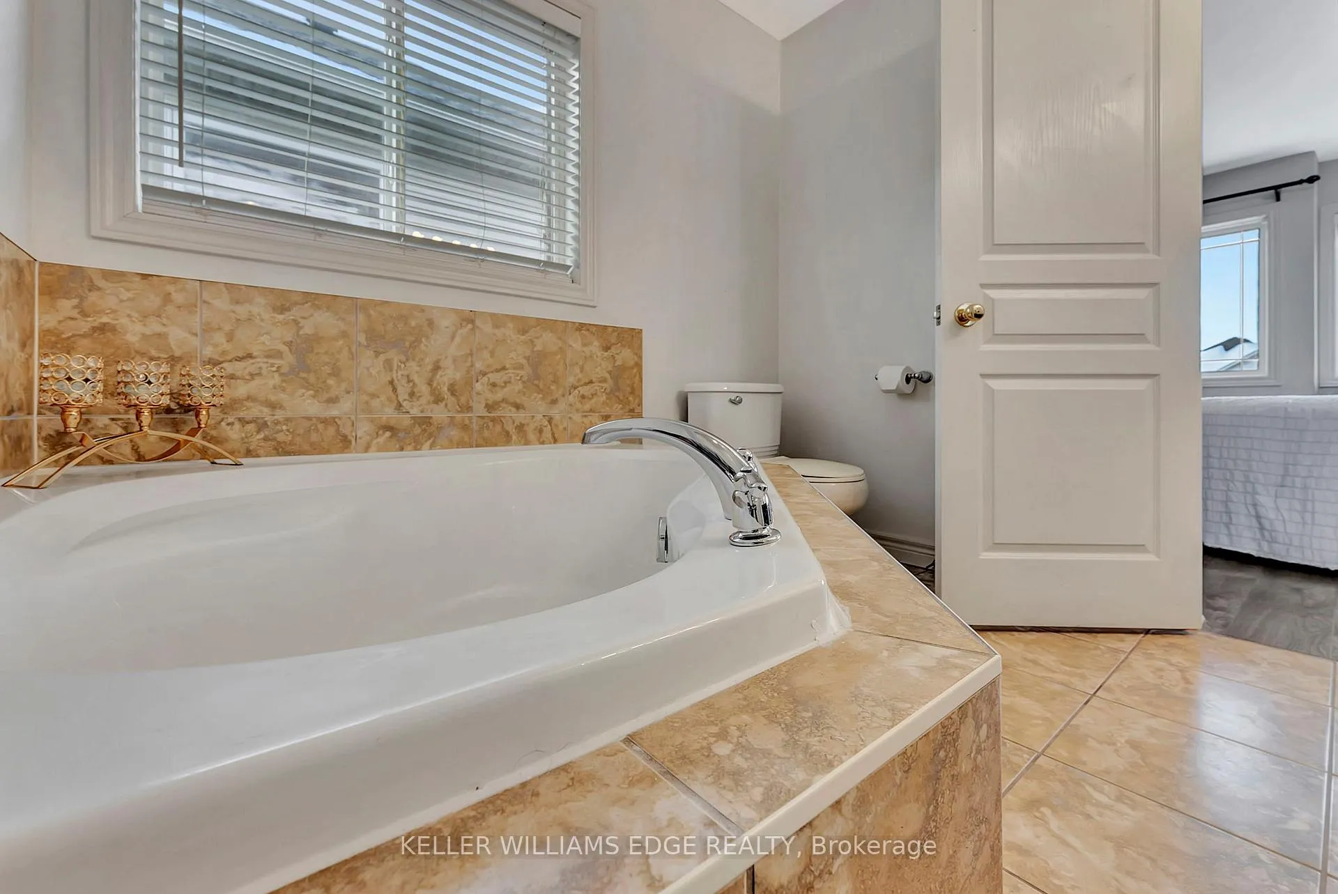 Photo 22 of 20 Donald Bell Drive, Hamilton, Binbrook — HOMEH