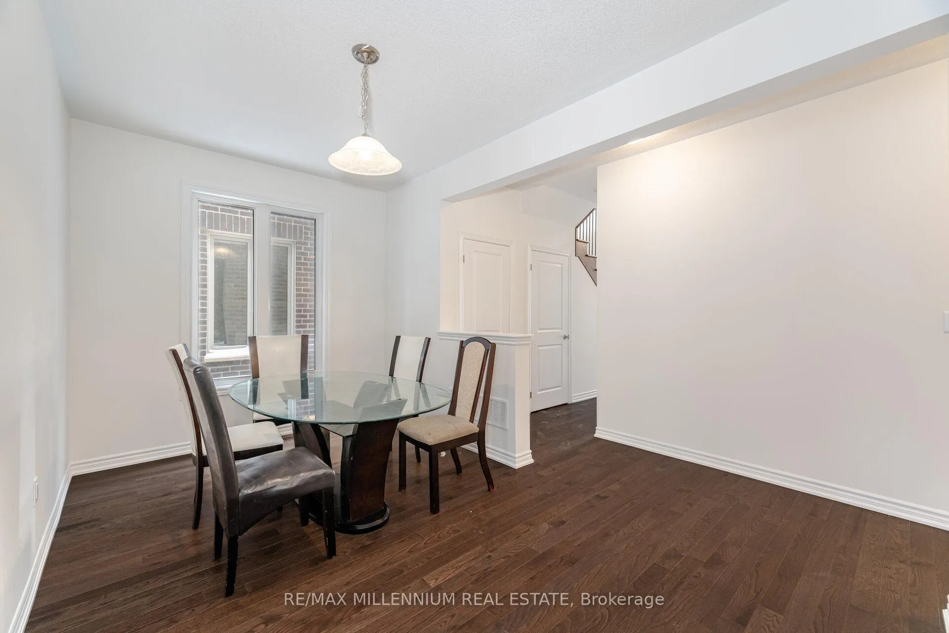Photo 5 of 71 Gemini Drive, Barrie, Rural Barrie Southeast — HOMEH