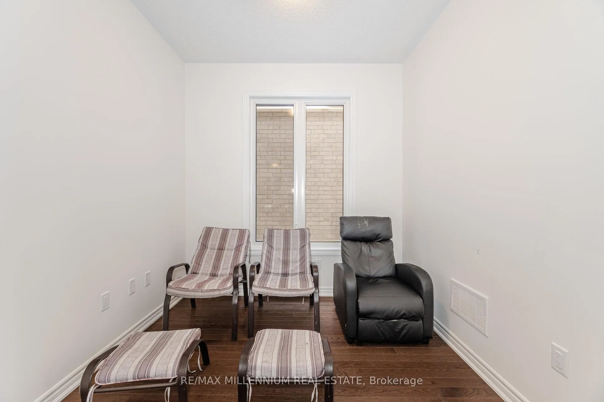 Photo 8 of 71 Gemini Drive, Barrie, Rural Barrie Southeast — HOMEH