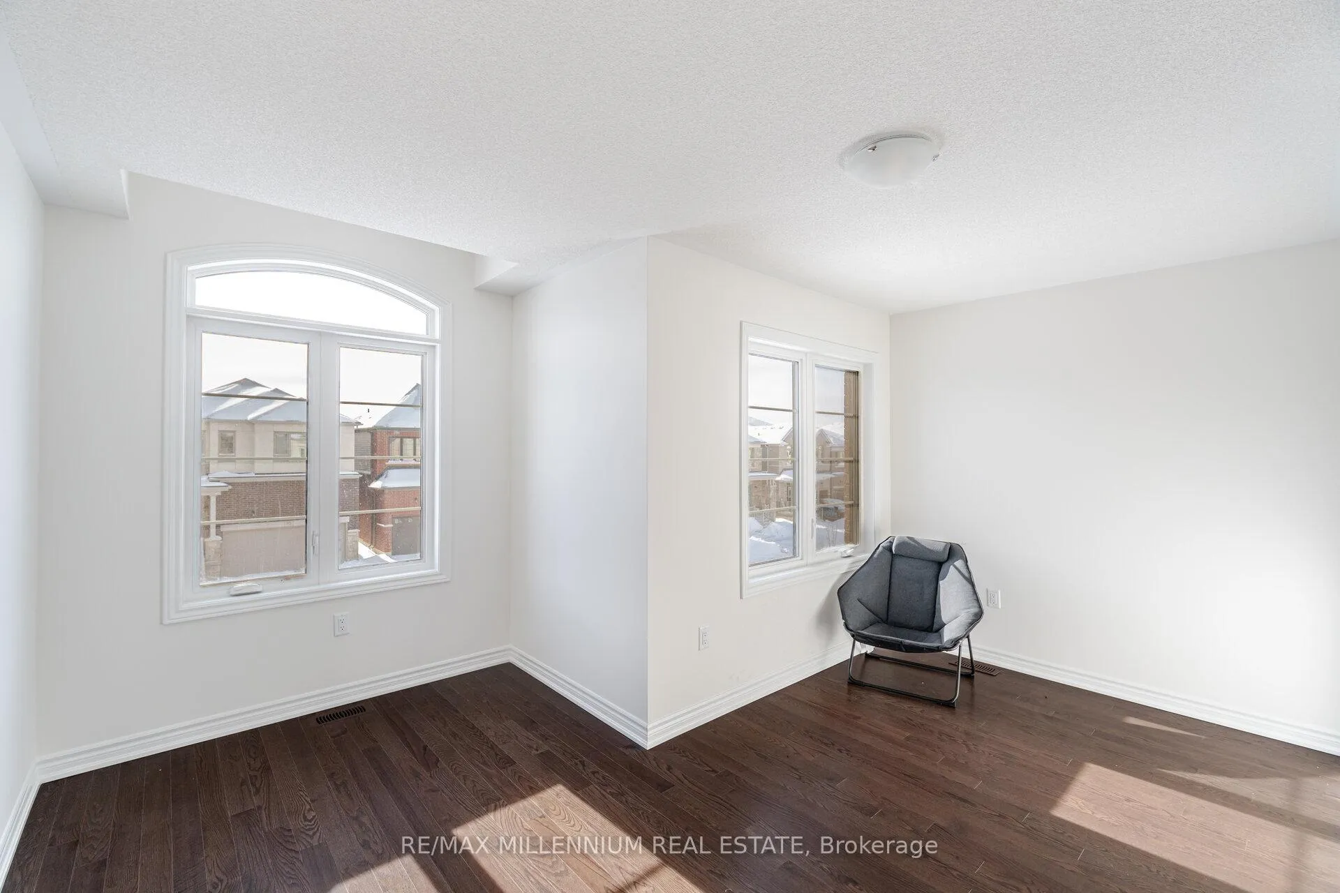 Photo 20 of 71 Gemini Drive, Barrie, Rural Barrie Southeast — HOMEH