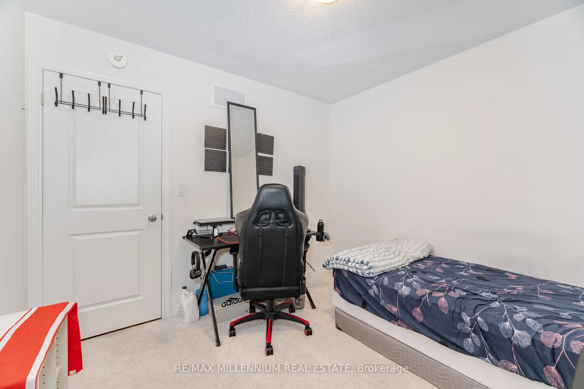 Photo 32 of 71 Gemini Drive, Barrie, Rural Barrie Southeast — HOMEH
