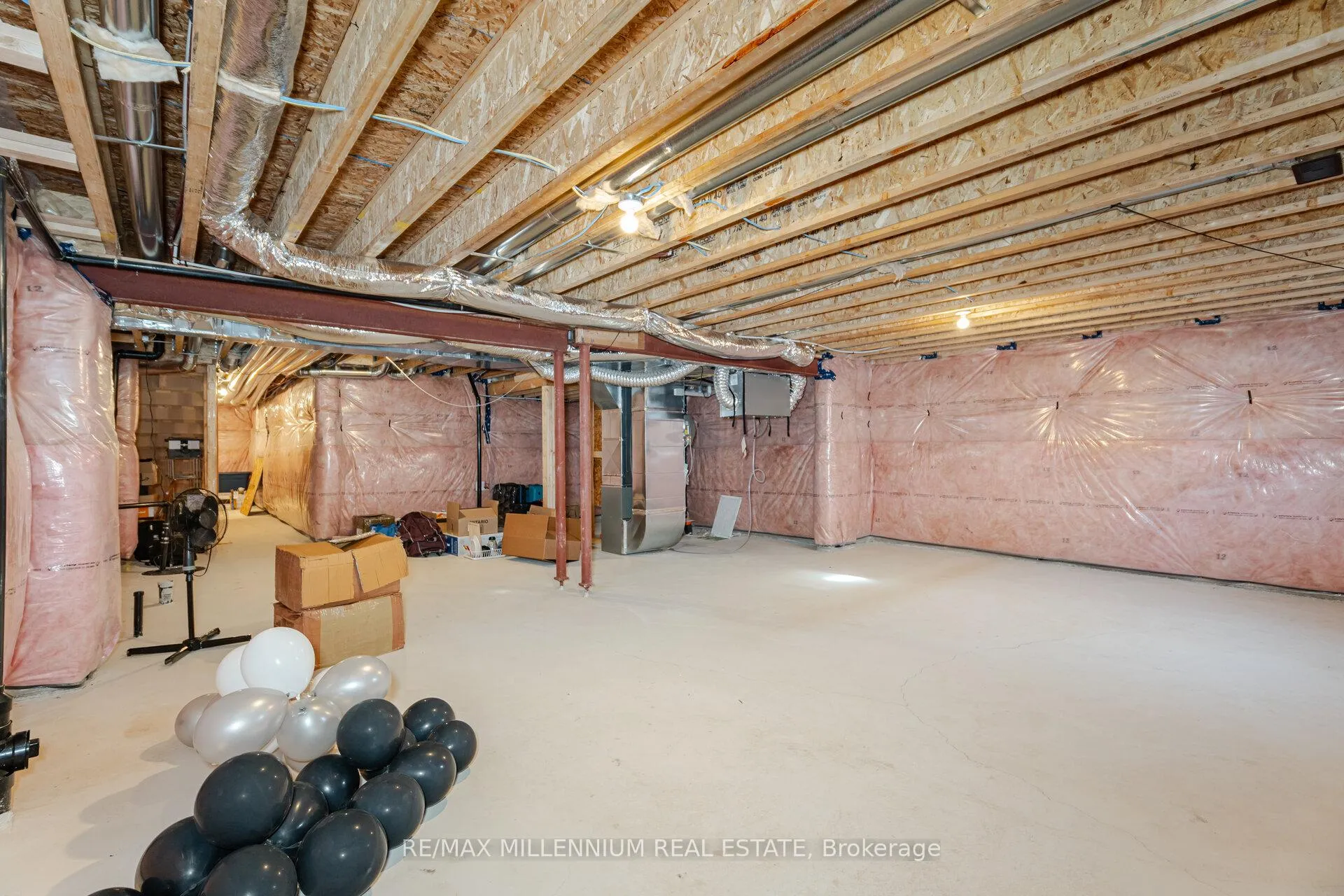 Photo 38 of 71 Gemini Drive, Barrie, Rural Barrie Southeast — HOMEH