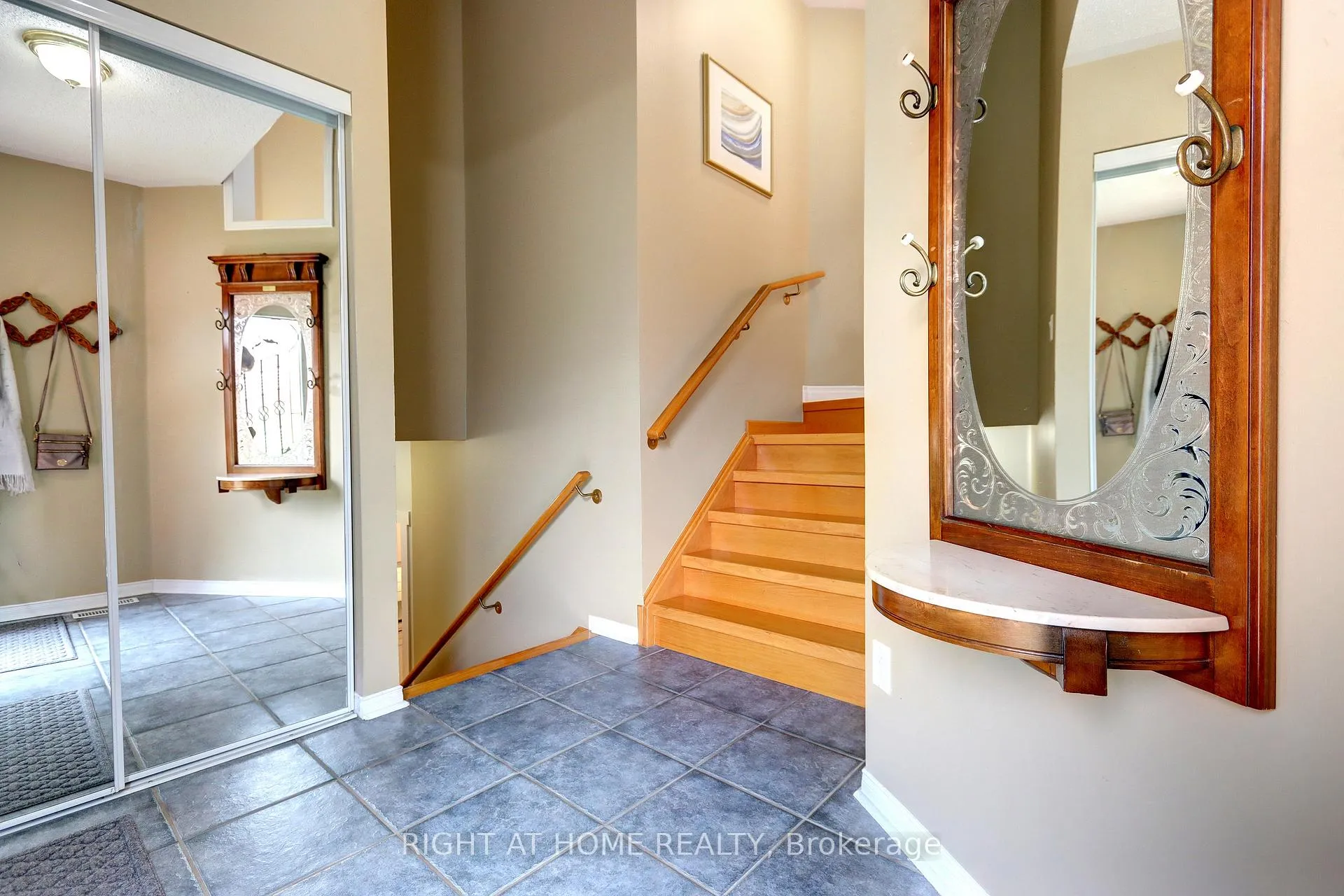 Photo 9 of 24 Huffmann Drive, Halton Hills, Georgetown — HOMEH