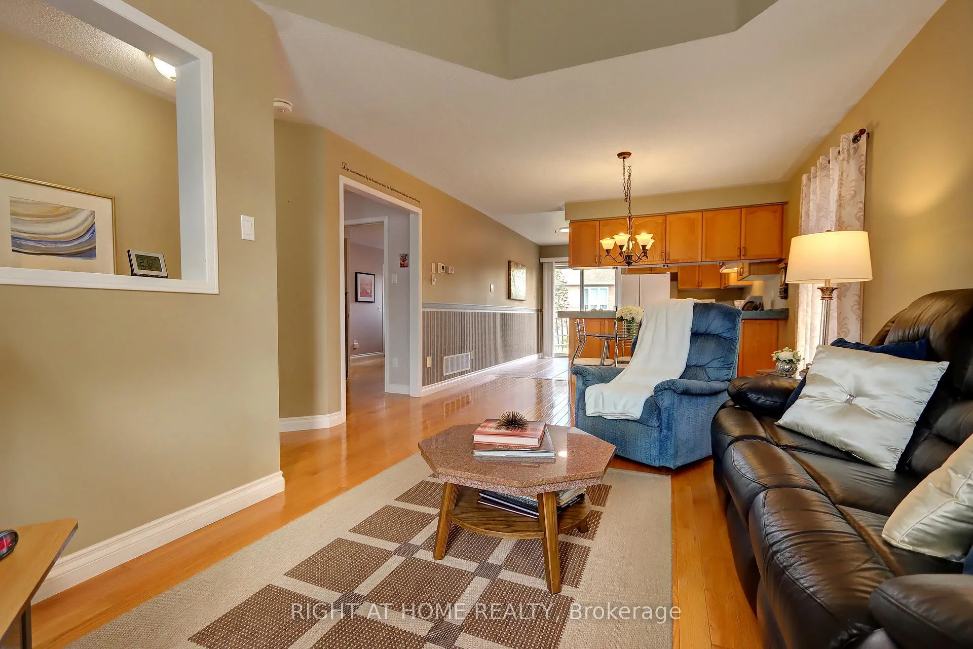 Photo 13 of 24 Huffmann Drive, Halton Hills, Georgetown — HOMEH