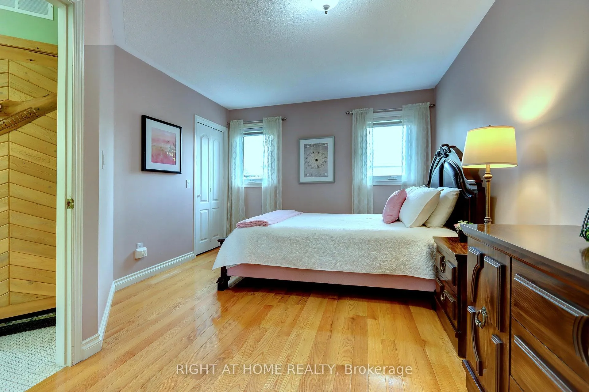 Photo 19 of 24 Huffmann Drive, Halton Hills, Georgetown — HOMEH