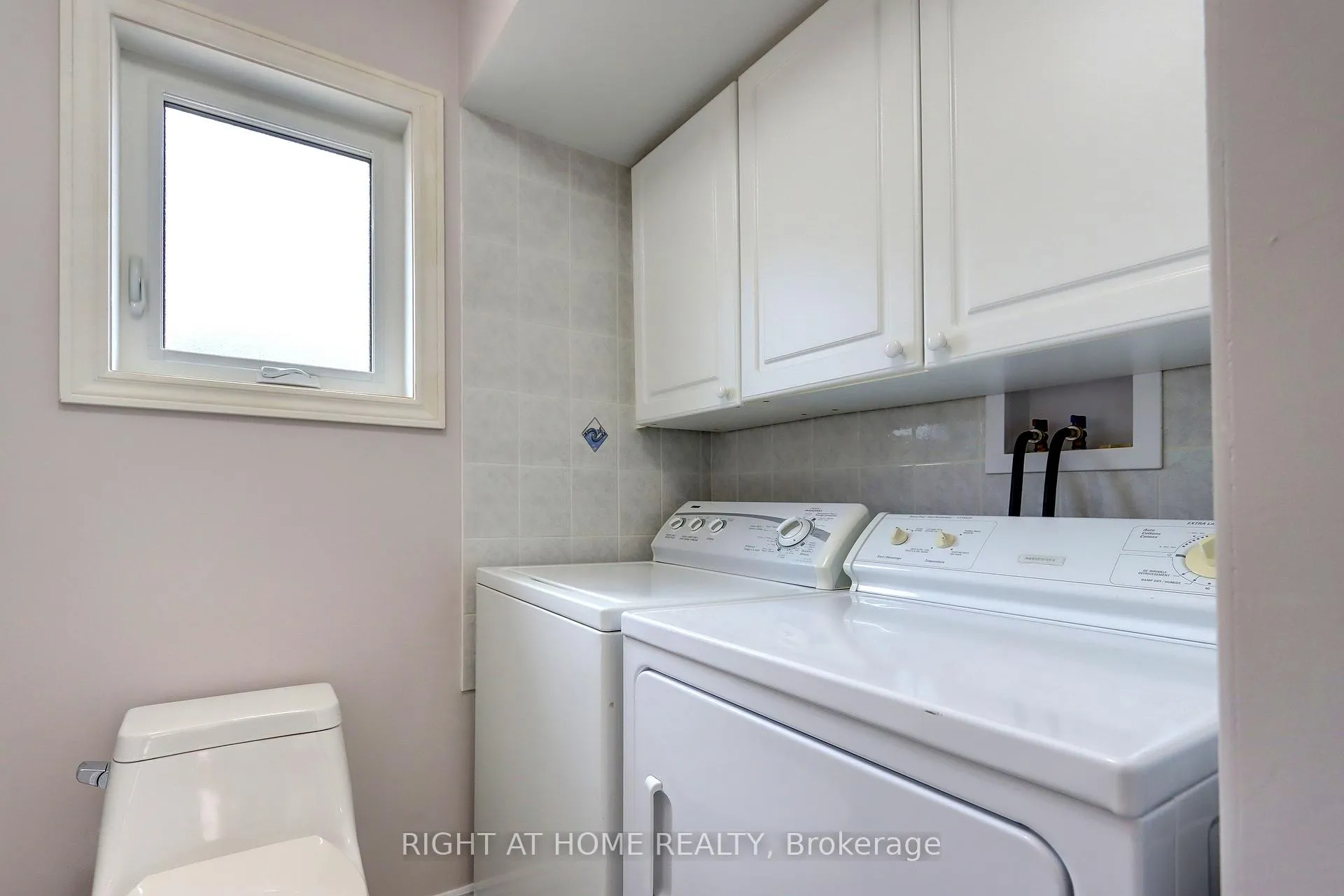Photo 26 of 24 Huffmann Drive, Halton Hills, Georgetown — HOMEH