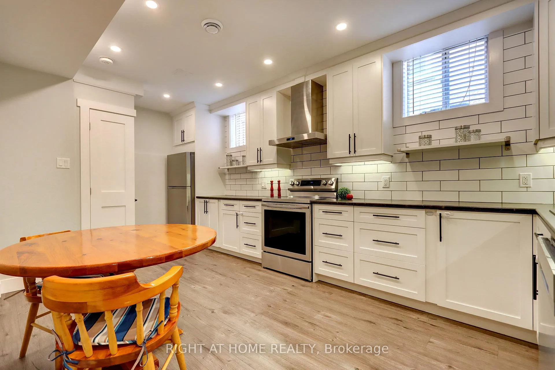 Photo 27 of 24 Huffmann Drive, Halton Hills, Georgetown — HOMEH