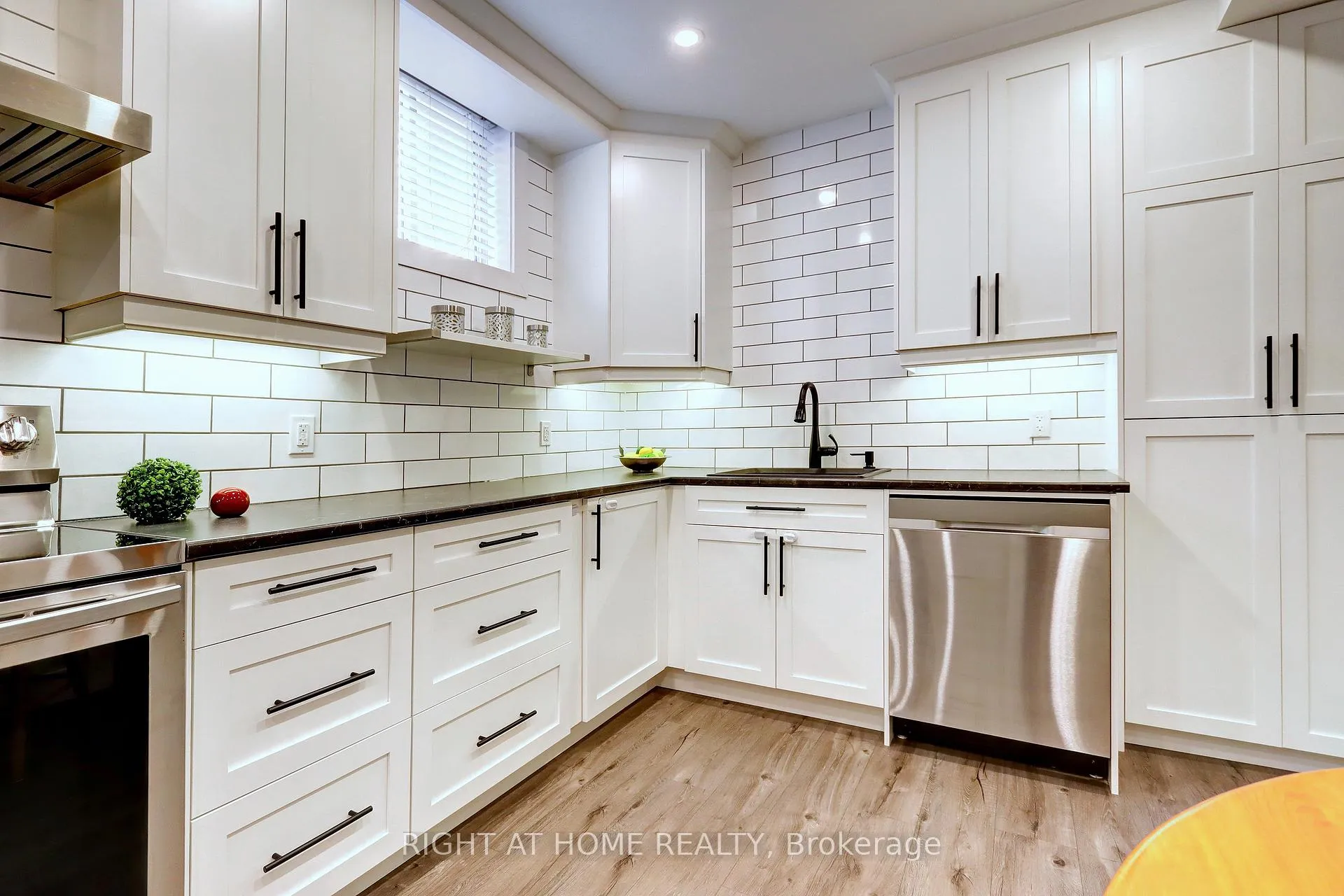 Photo 29 of 24 Huffmann Drive, Halton Hills, Georgetown — HOMEH