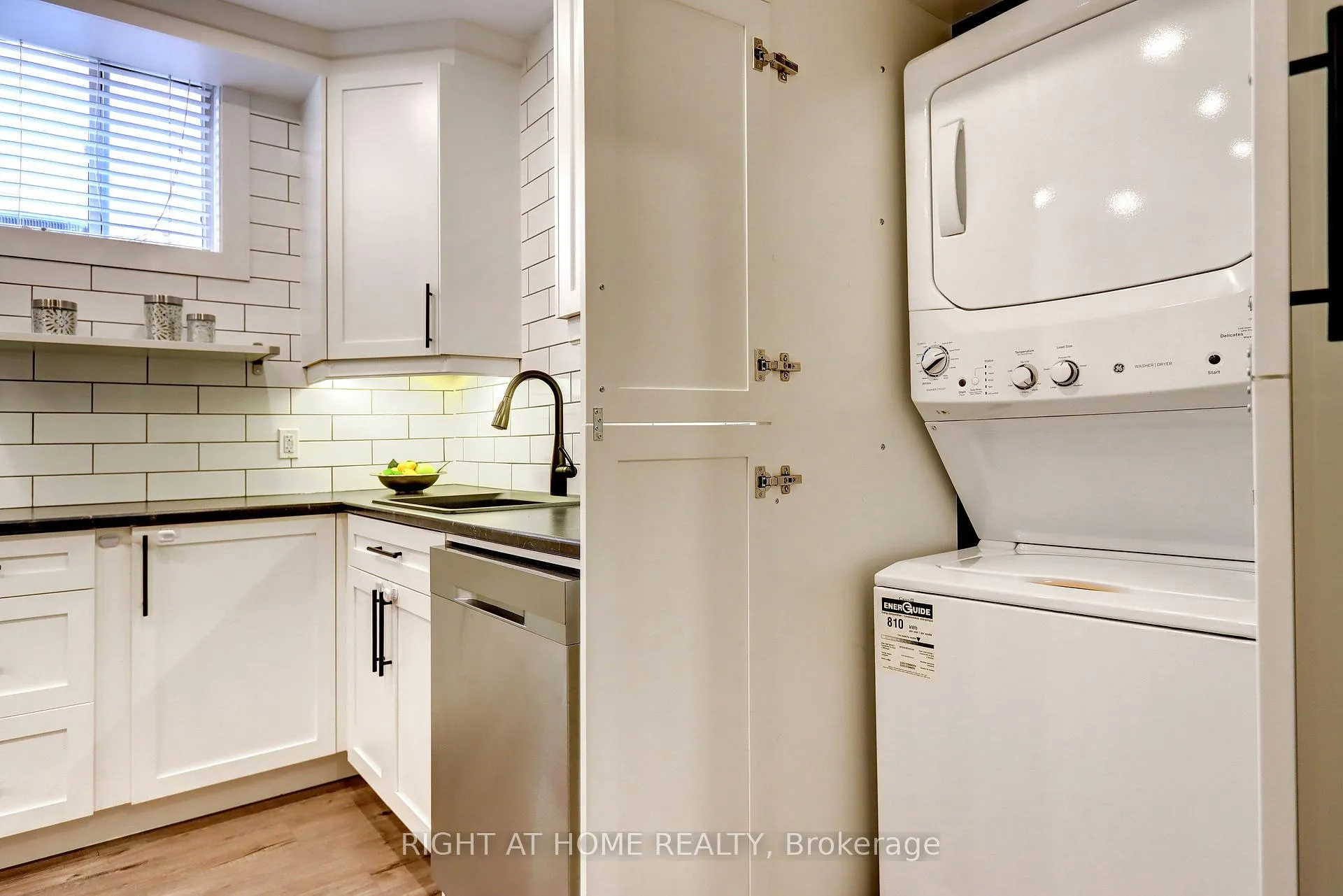 Photo 30 of 24 Huffmann Drive, Halton Hills, Georgetown — HOMEH