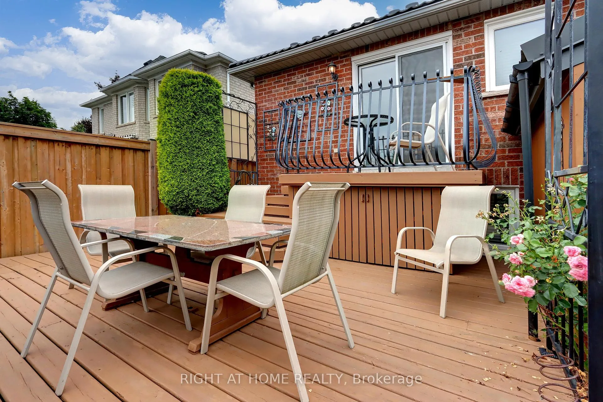 Photo 43 of 24 Huffmann Drive, Halton Hills, Georgetown — HOMEH