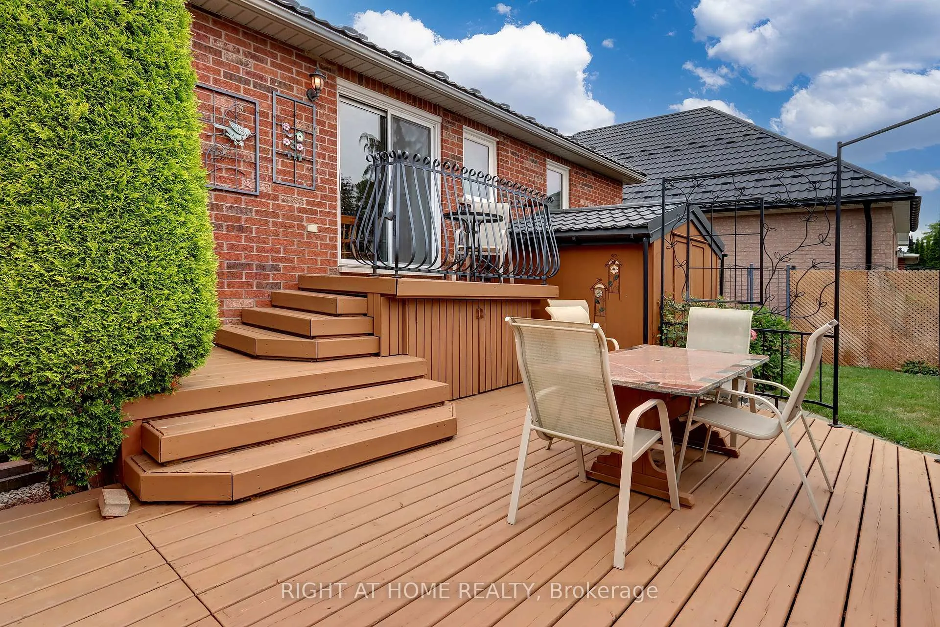 Photo 44 of 24 Huffmann Drive, Halton Hills, Georgetown — HOMEH