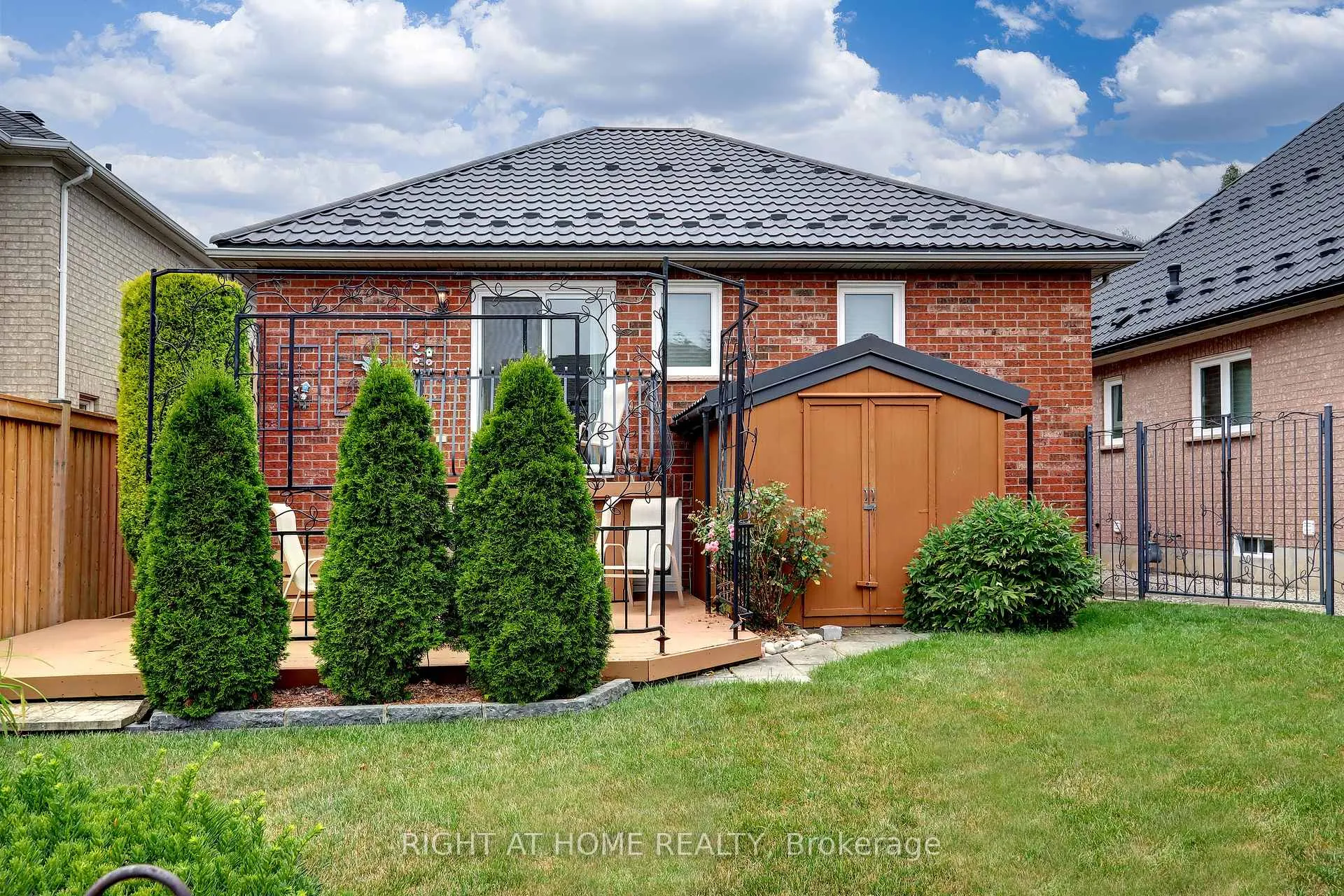 Photo 46 of 24 Huffmann Drive, Halton Hills, Georgetown — HOMEH