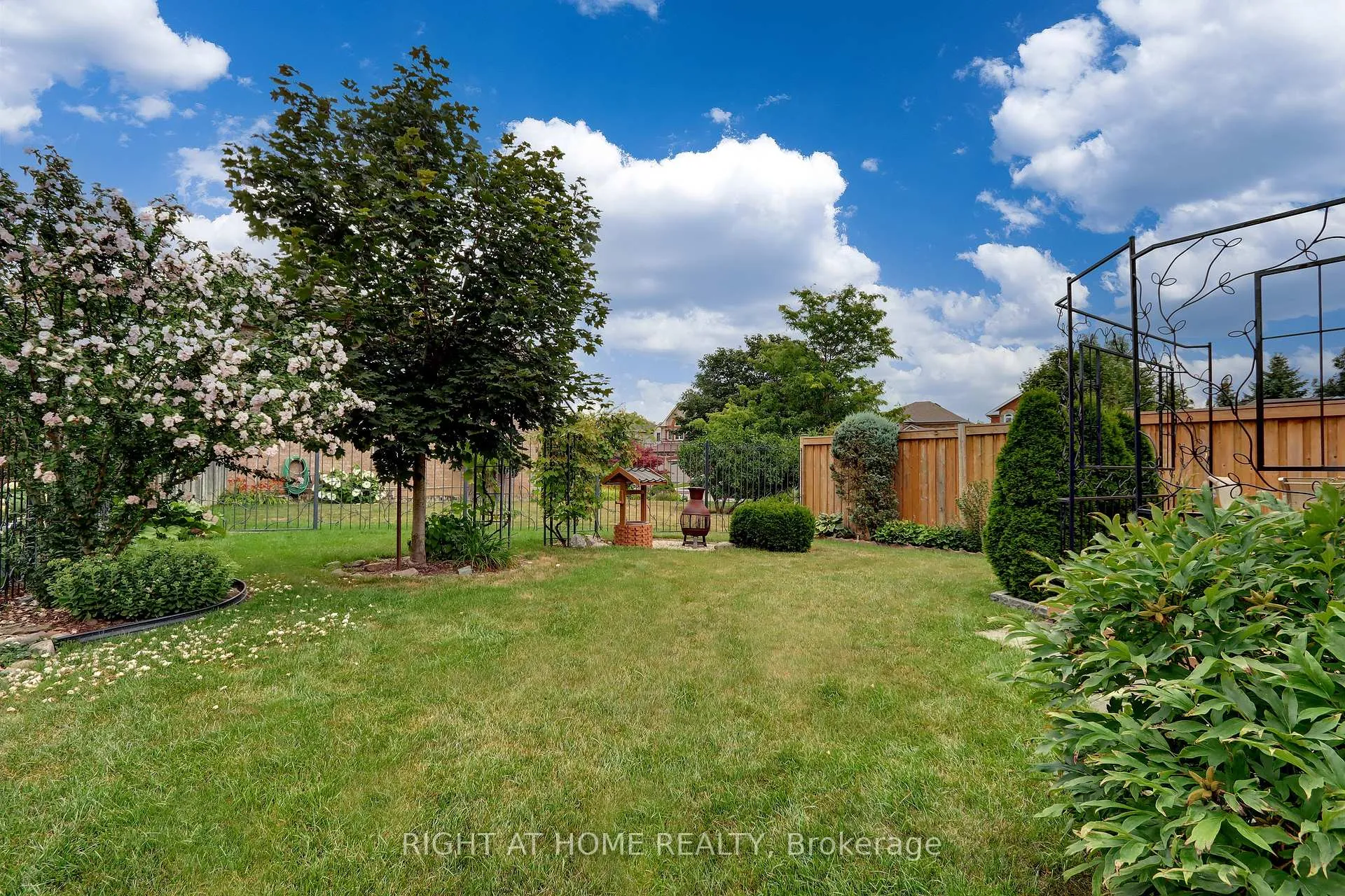 Photo 50 of 24 Huffmann Drive, Halton Hills, Georgetown — HOMEH