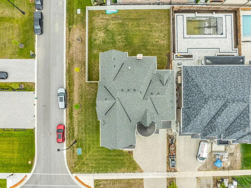 Photo 6 of 2 Endless Circle, Vaughan, Kleinburg — HOMEH