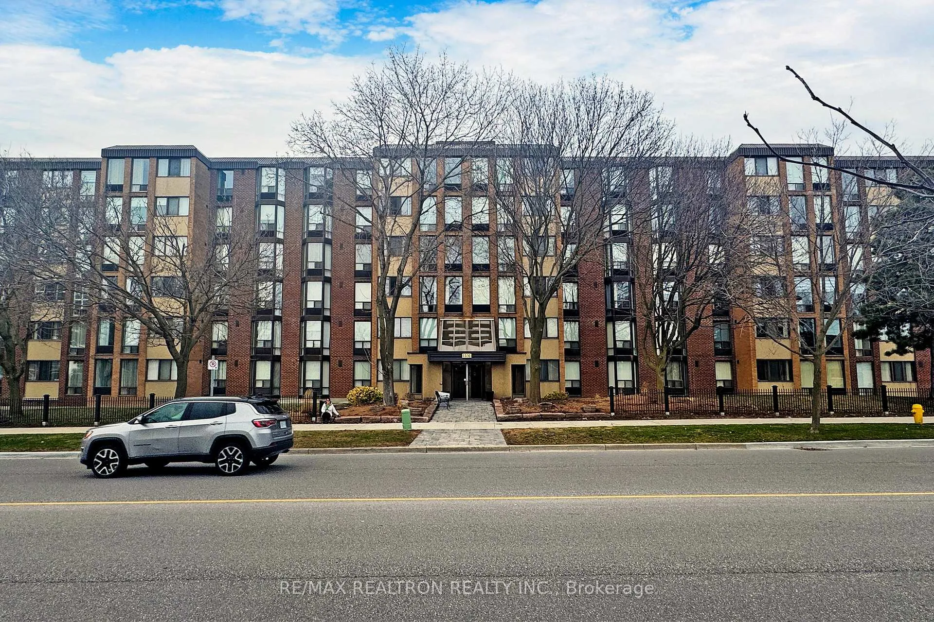 Front of Unit 101, 1530 Pickering Parkway
