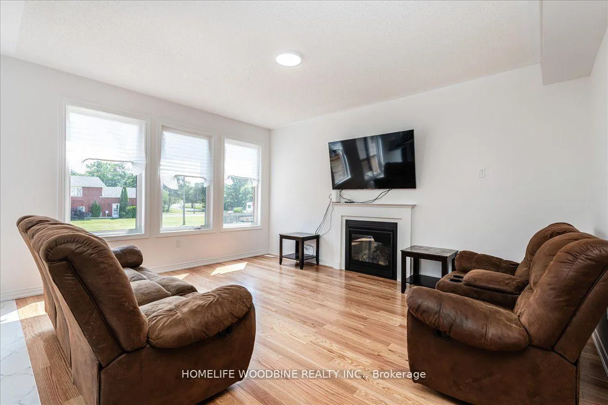 Photo 12 of 23 Wakefield Boulevard, Essa, Angus — HOMEH