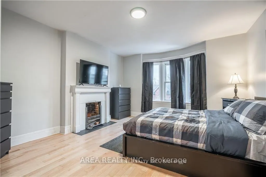 Photo 16 of 462-464 King Street W, Hamilton, Strathcona — HOMEH