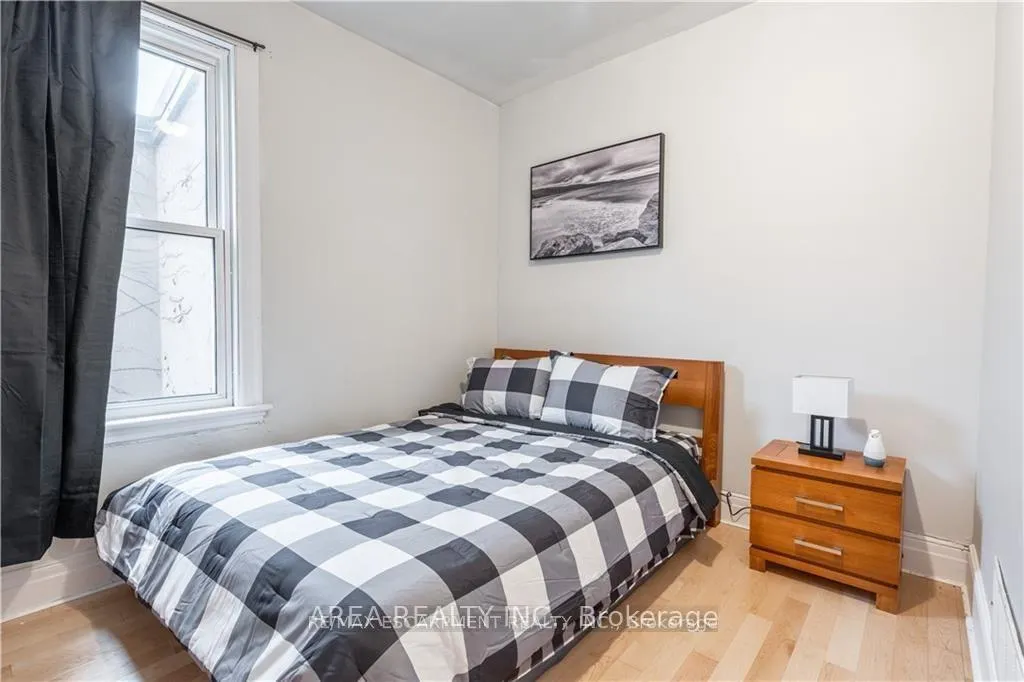 Photo 19 of 462-464 King Street W, Hamilton, Strathcona — HOMEH