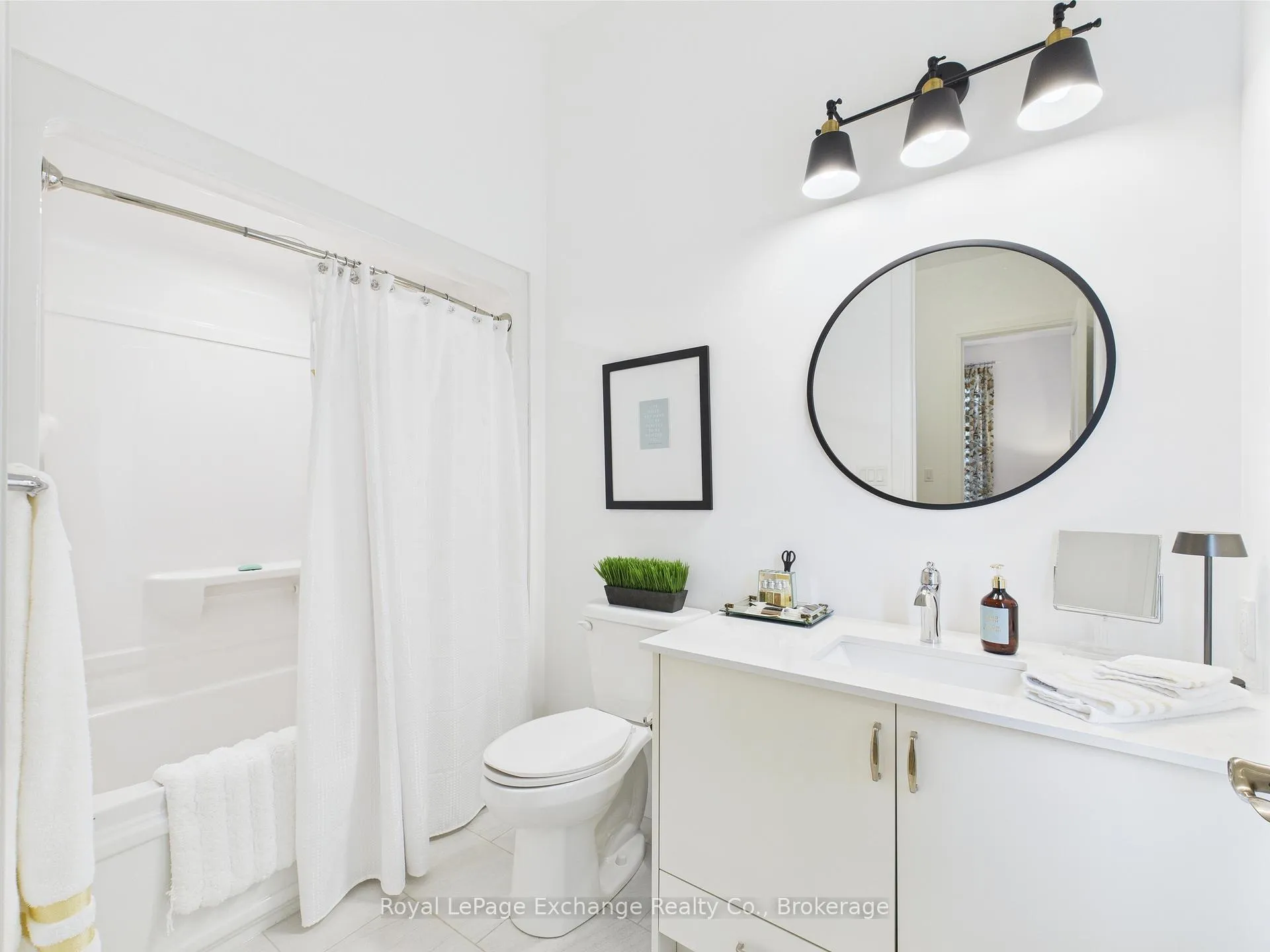 Photo 35 of 12 Sunset Place, Huron-Kinloss — HOMEH
