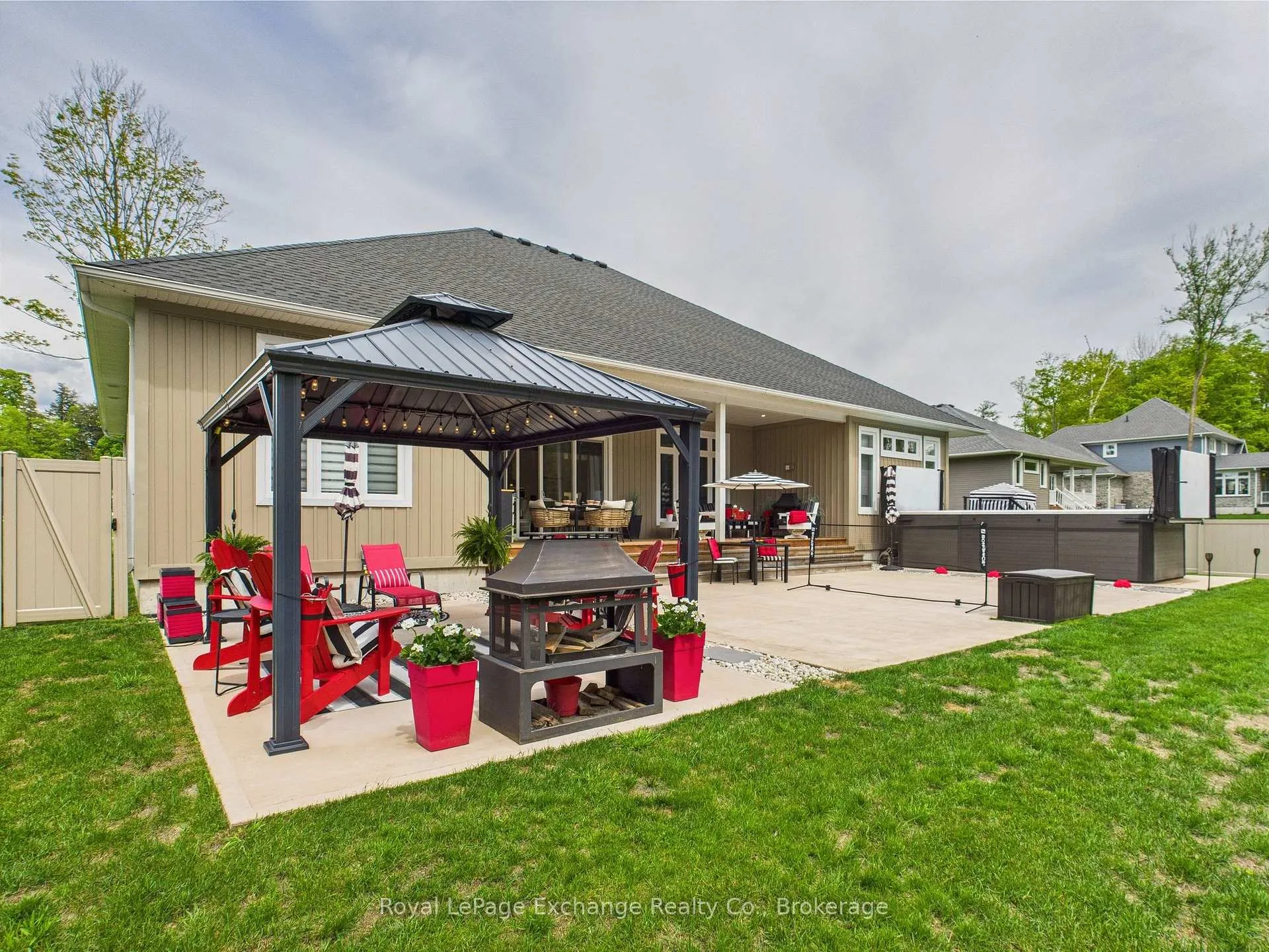 Photo 40 of 12 Sunset Place, Huron-Kinloss — HOMEH