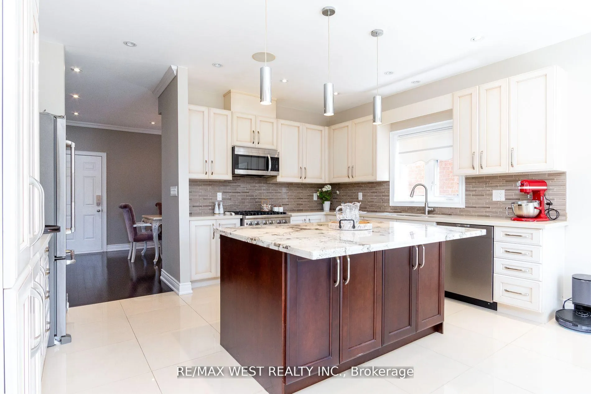 Photo 8 of 43 Via Borghese Street, Vaughan, Vellore Village — HOMEH