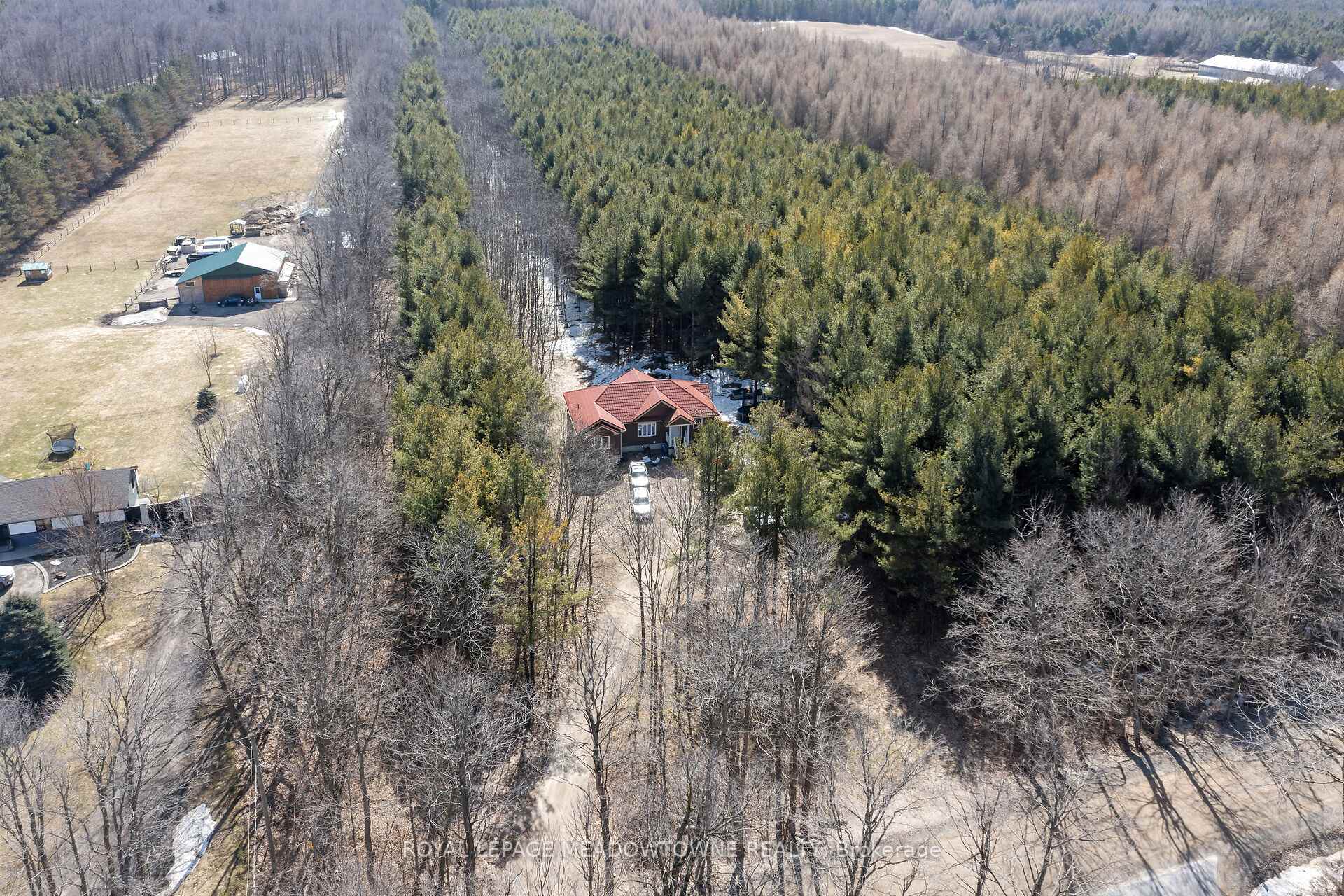 Front of 9341 Sideroad 9