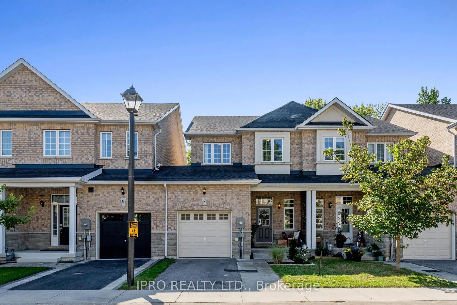 Photo 3 of 7 Blasi Court, Wasaga Beach — HOMEH