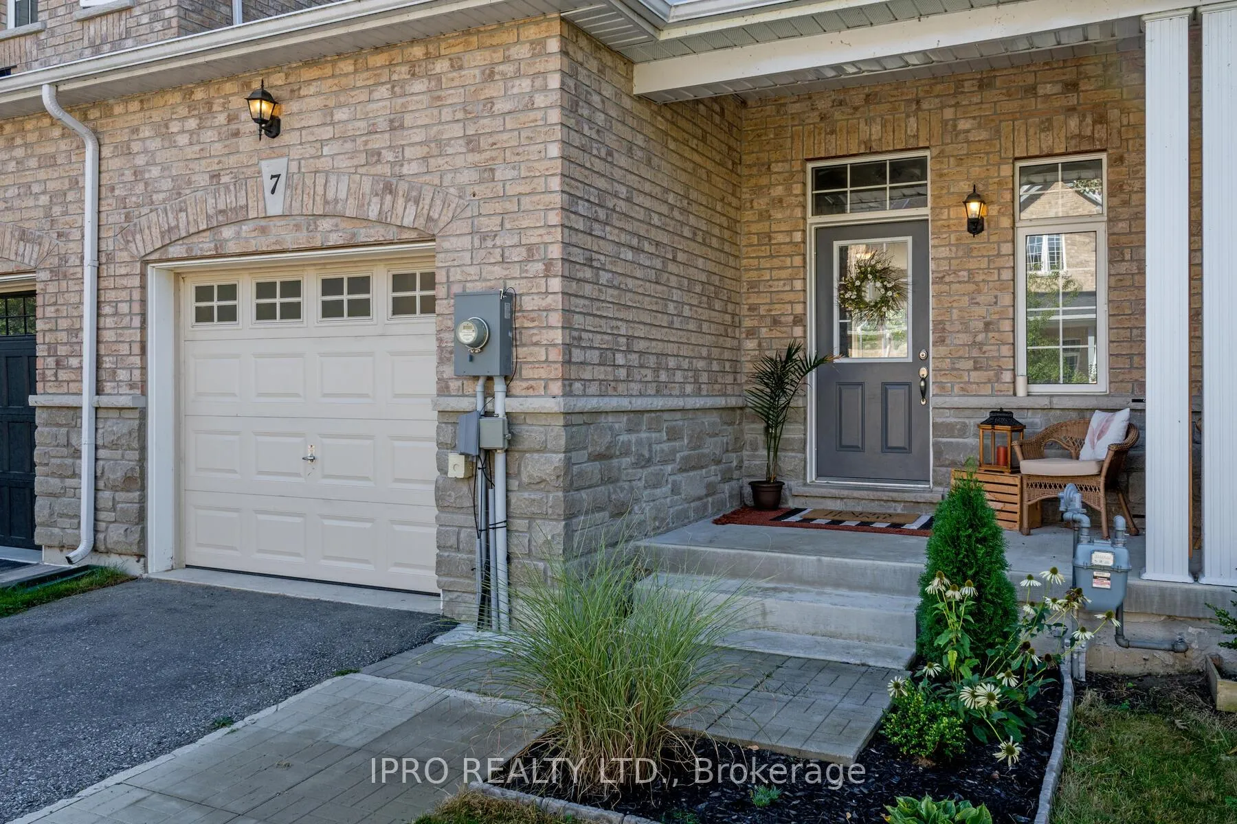Photo 4 of 7 Blasi Court, Wasaga Beach — HOMEH