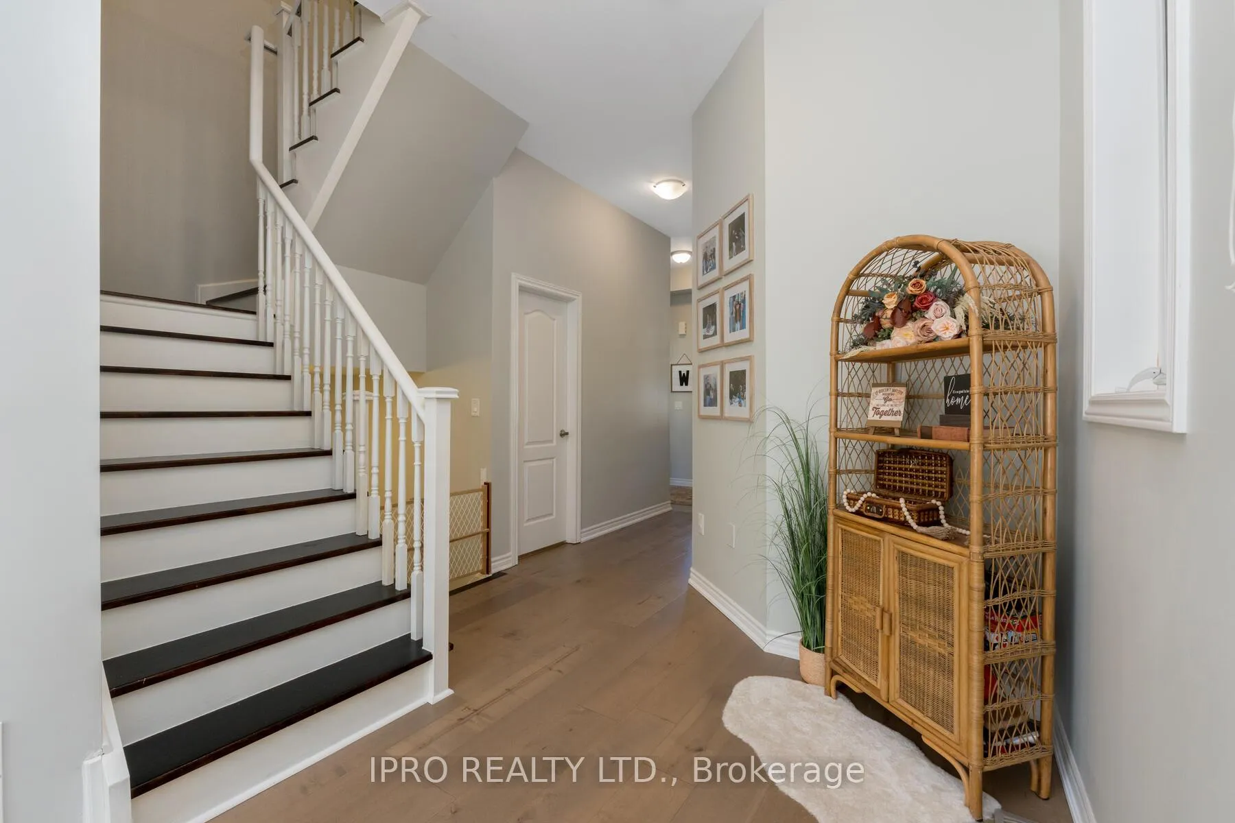 Photo 8 of 7 Blasi Court, Wasaga Beach — HOMEH