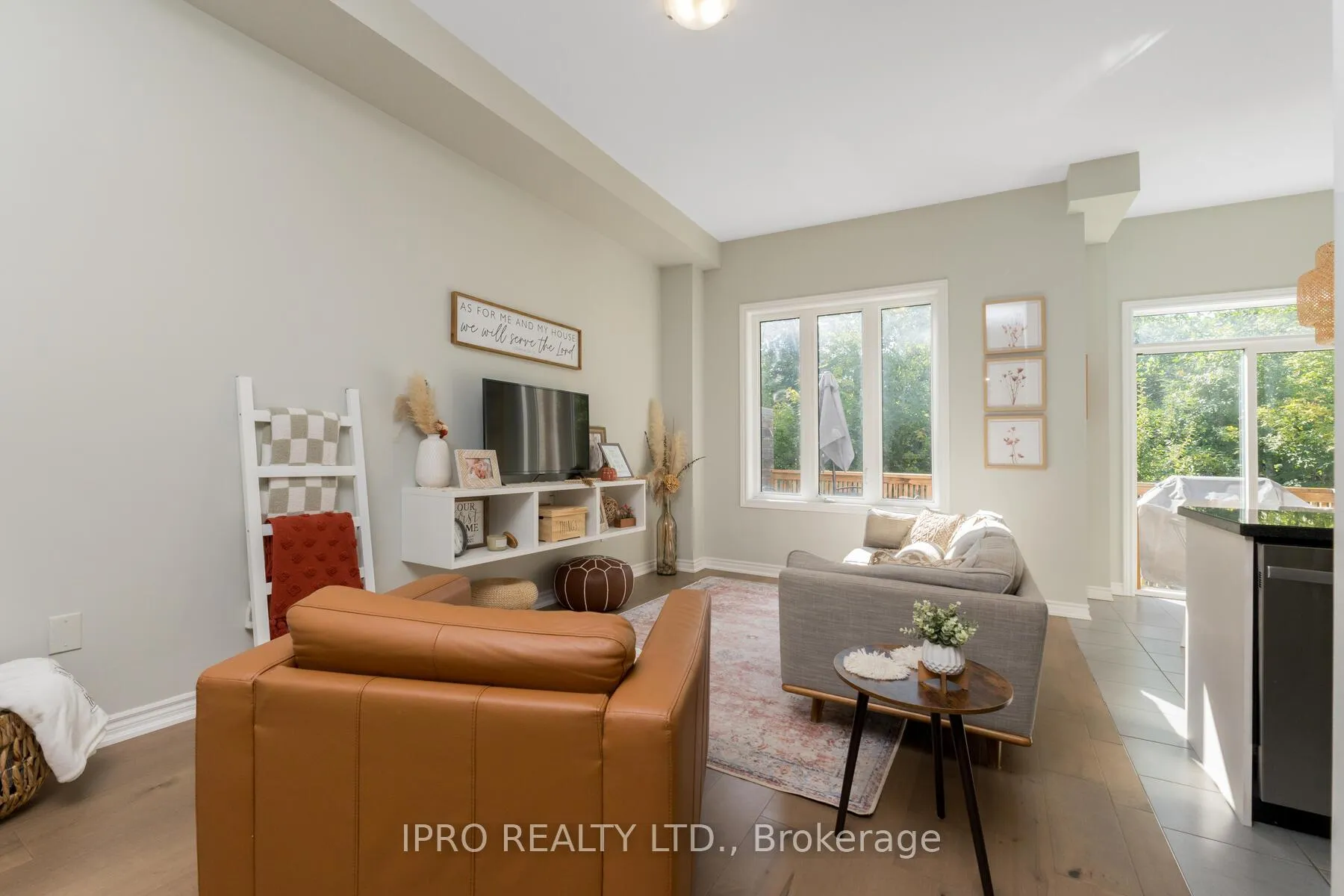 Photo 10 of 7 Blasi Court, Wasaga Beach — HOMEH