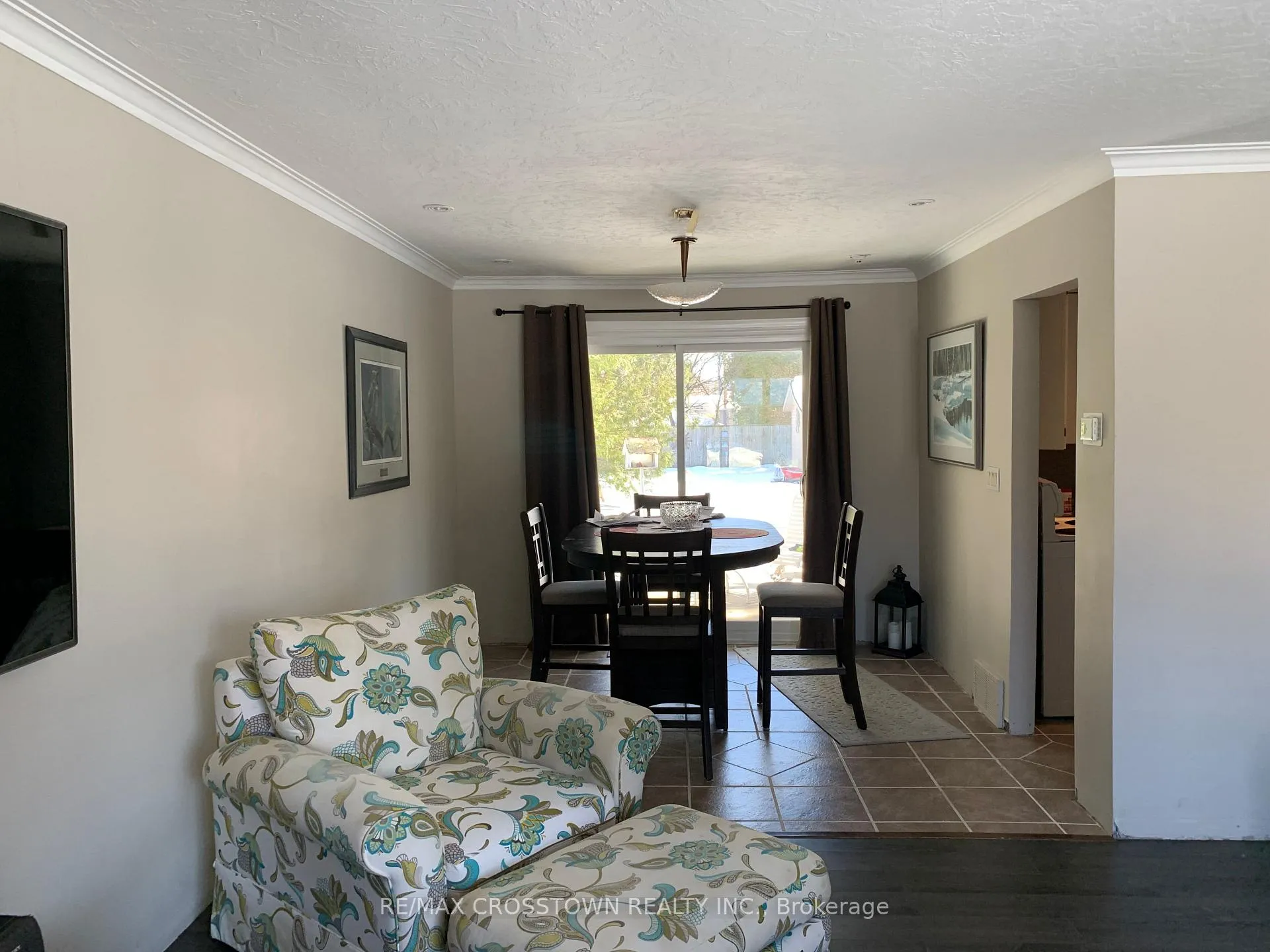 Photo 3 of 259 Superior Street, Clearview, Stayner — HOMEH