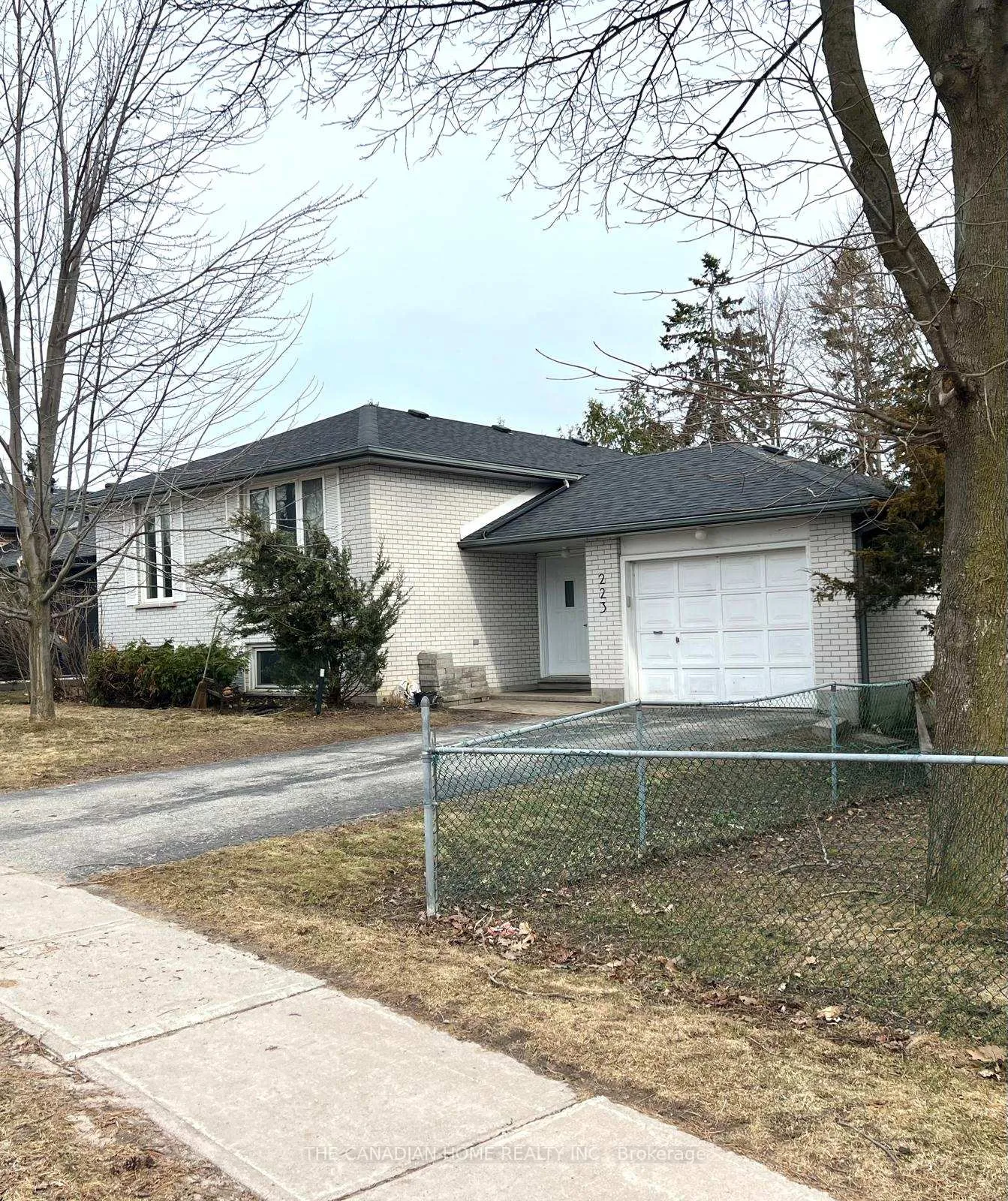 Photo 2 of 223 Rose Street, Barrie, Wellington — HOMEH
