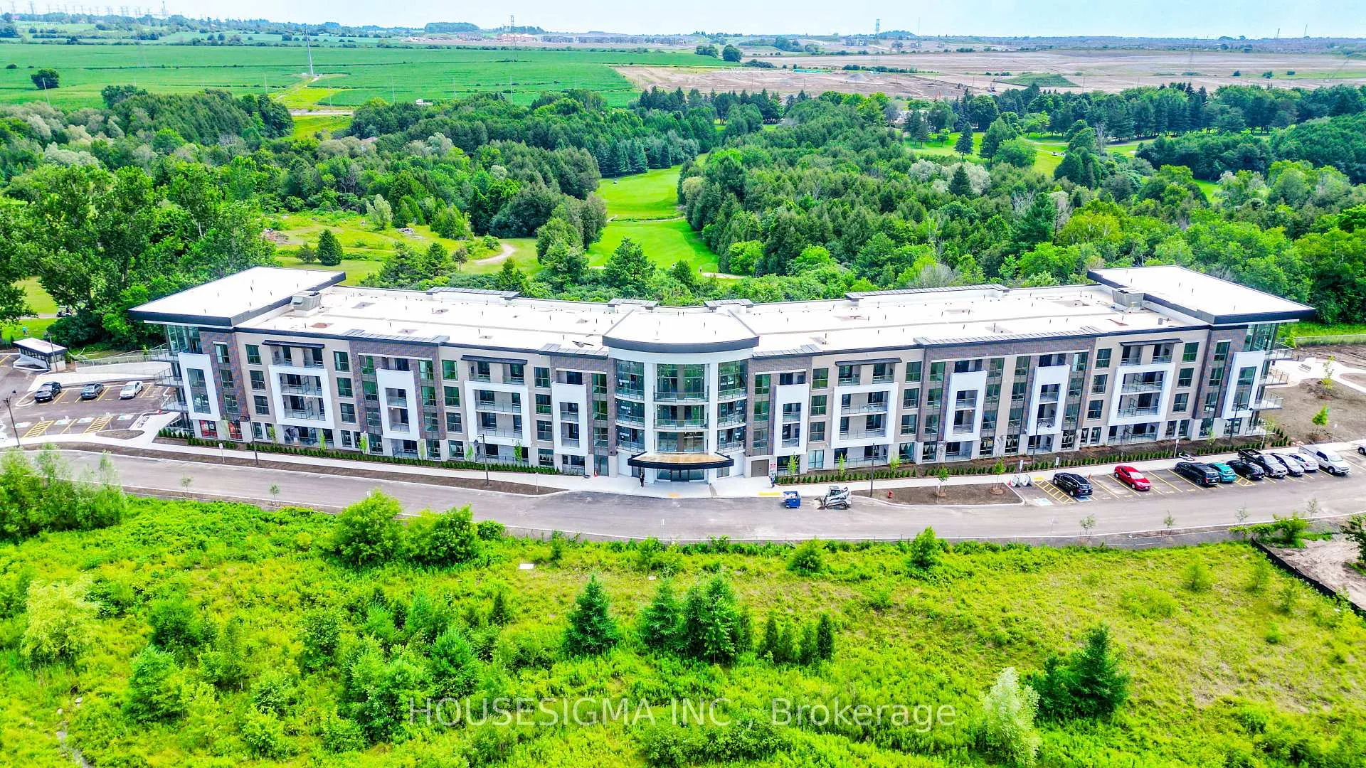 Photo 2 of Unit 329, 385 Arctic Red Drive, Oshawa, Windfields — HOMEH