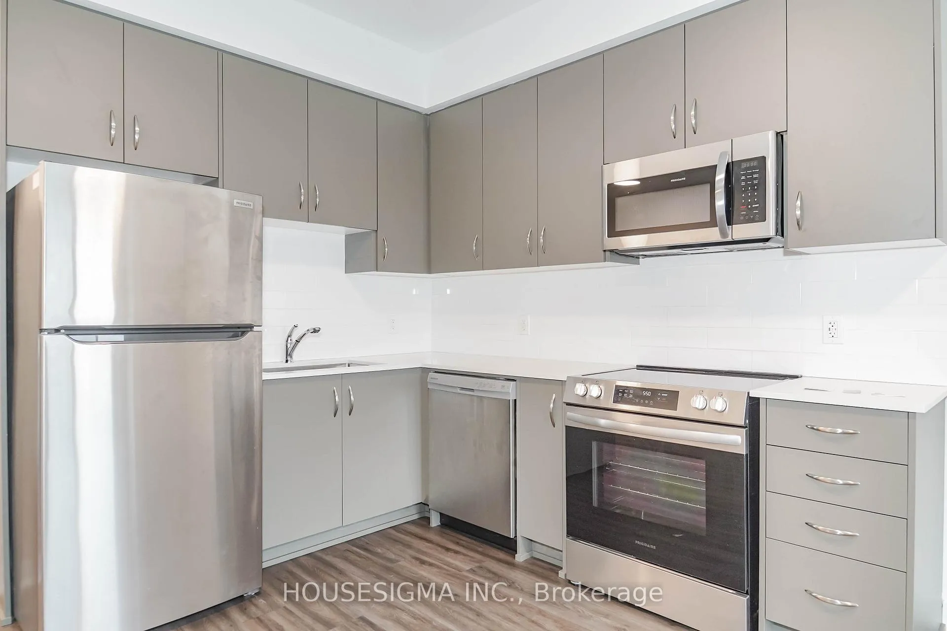 Photo 18 of Unit 329, 385 Arctic Red Drive, Oshawa, Windfields — HOMEH