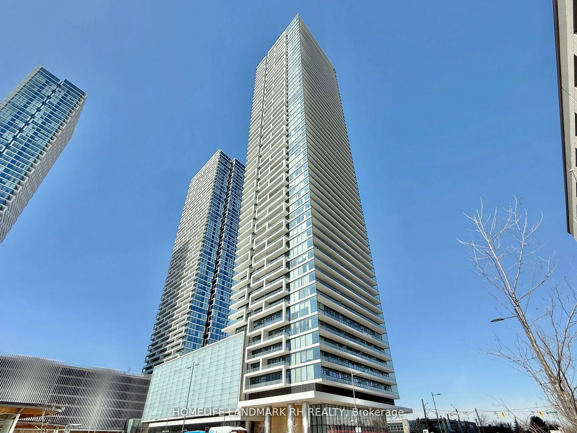 Front of Unit 5608, 950 Portage Parkway